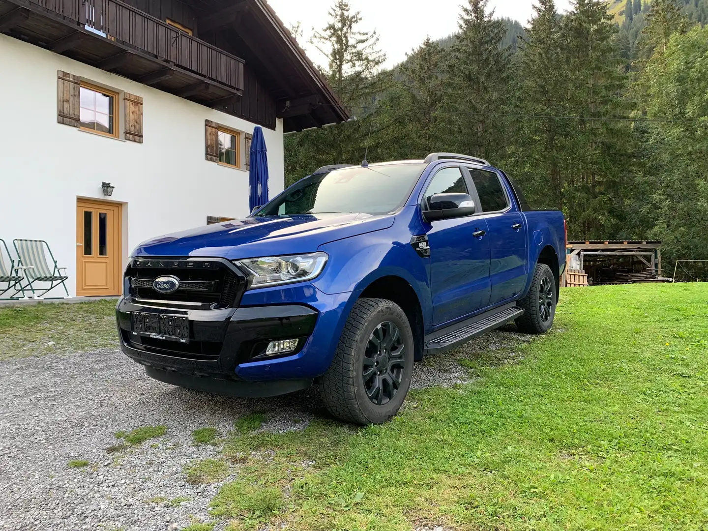 Ford Ranger Wildtrak 3.2 TDCi Blau - 1