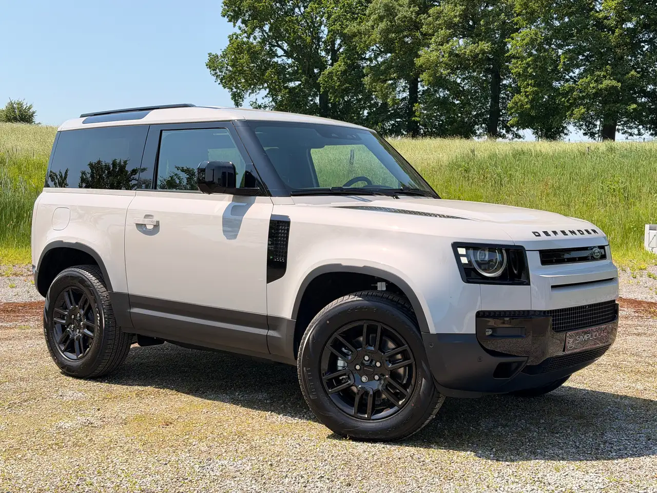 Land Rover Defender 2026
