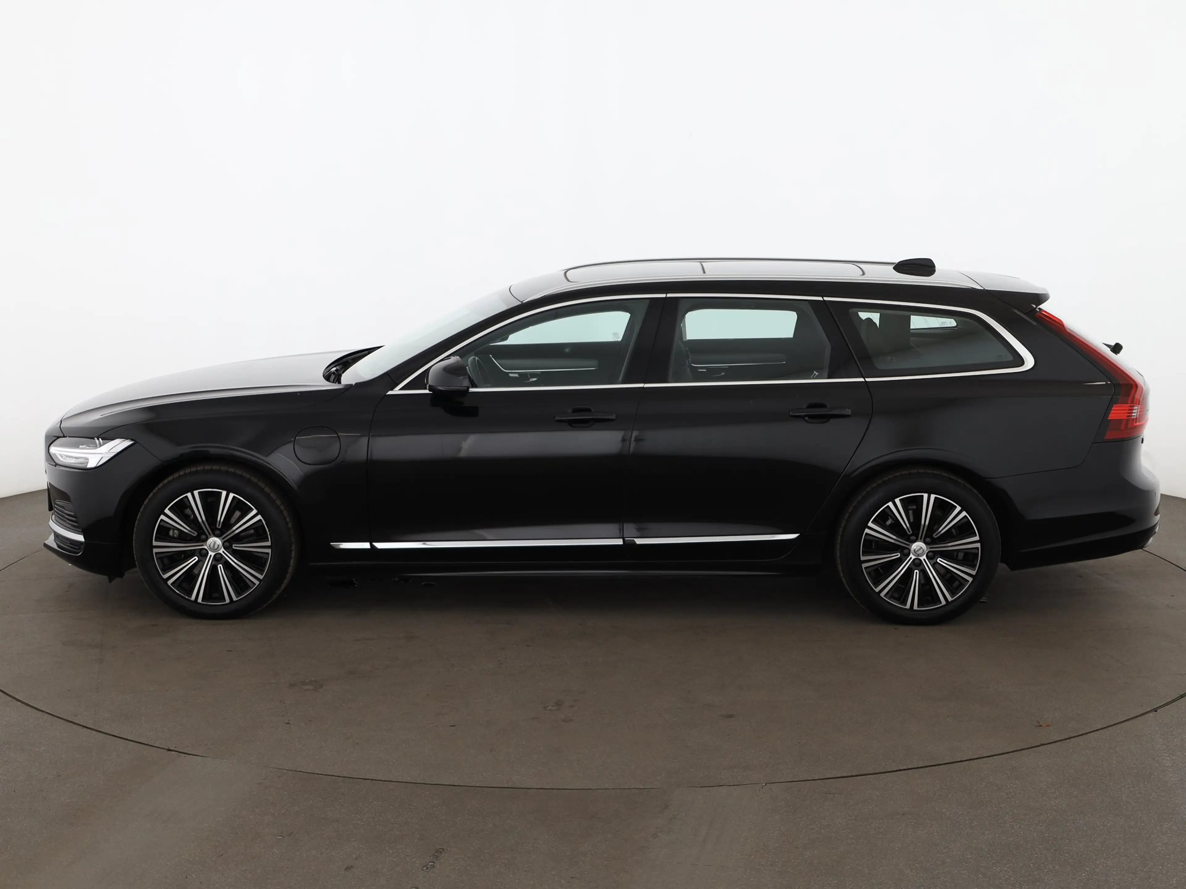 Volvo V90 T6 Twin Engine PHEV AWD Aut LED 360-CAM SKY — photo 6