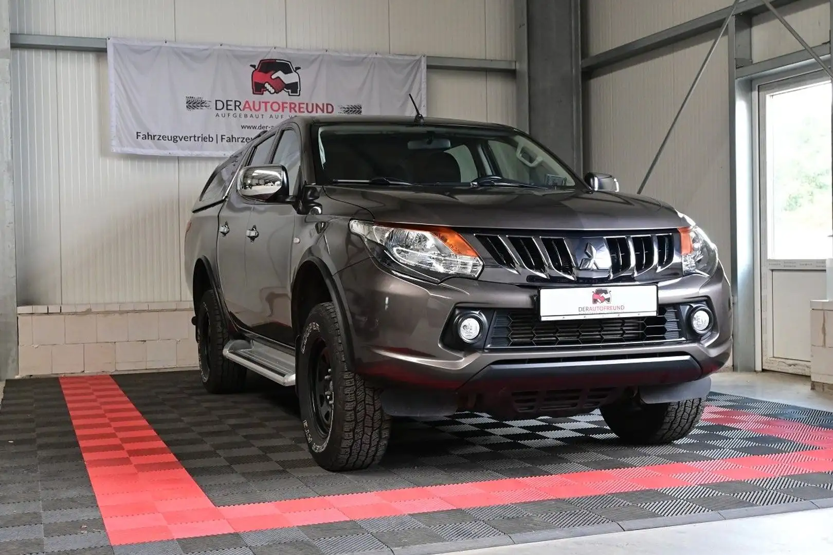 Mitsubishi L200 Doppelkabine 4WD *Scheckheft* Brun - 1
