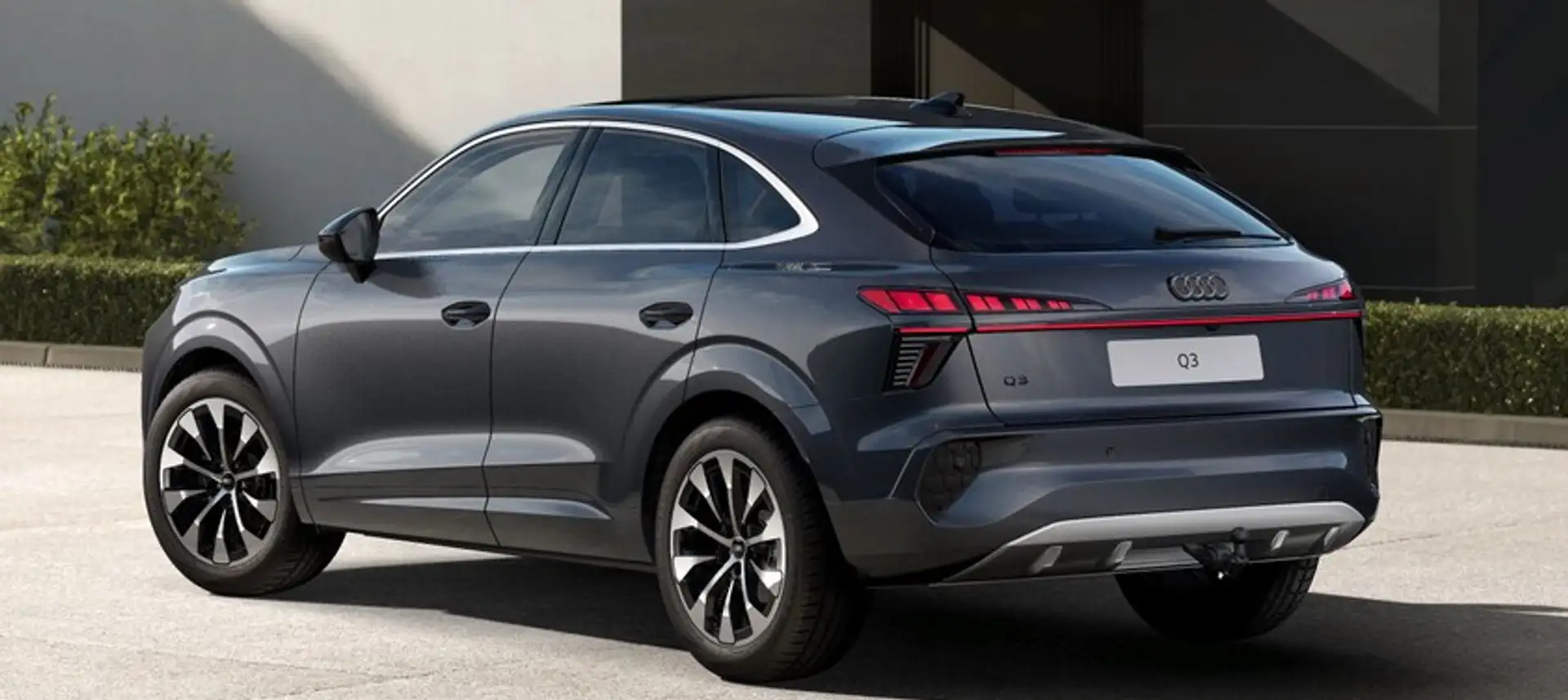 Audi Q3 Sportback TFSI S tronic AHK+PANO+Sonnenschutzve... Grau - 2