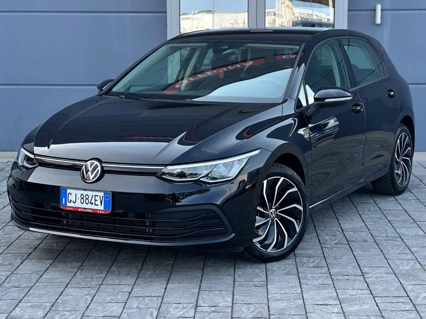 Volkswagen Golf 1.0 eTSI EVO DSG Life Nero - 2