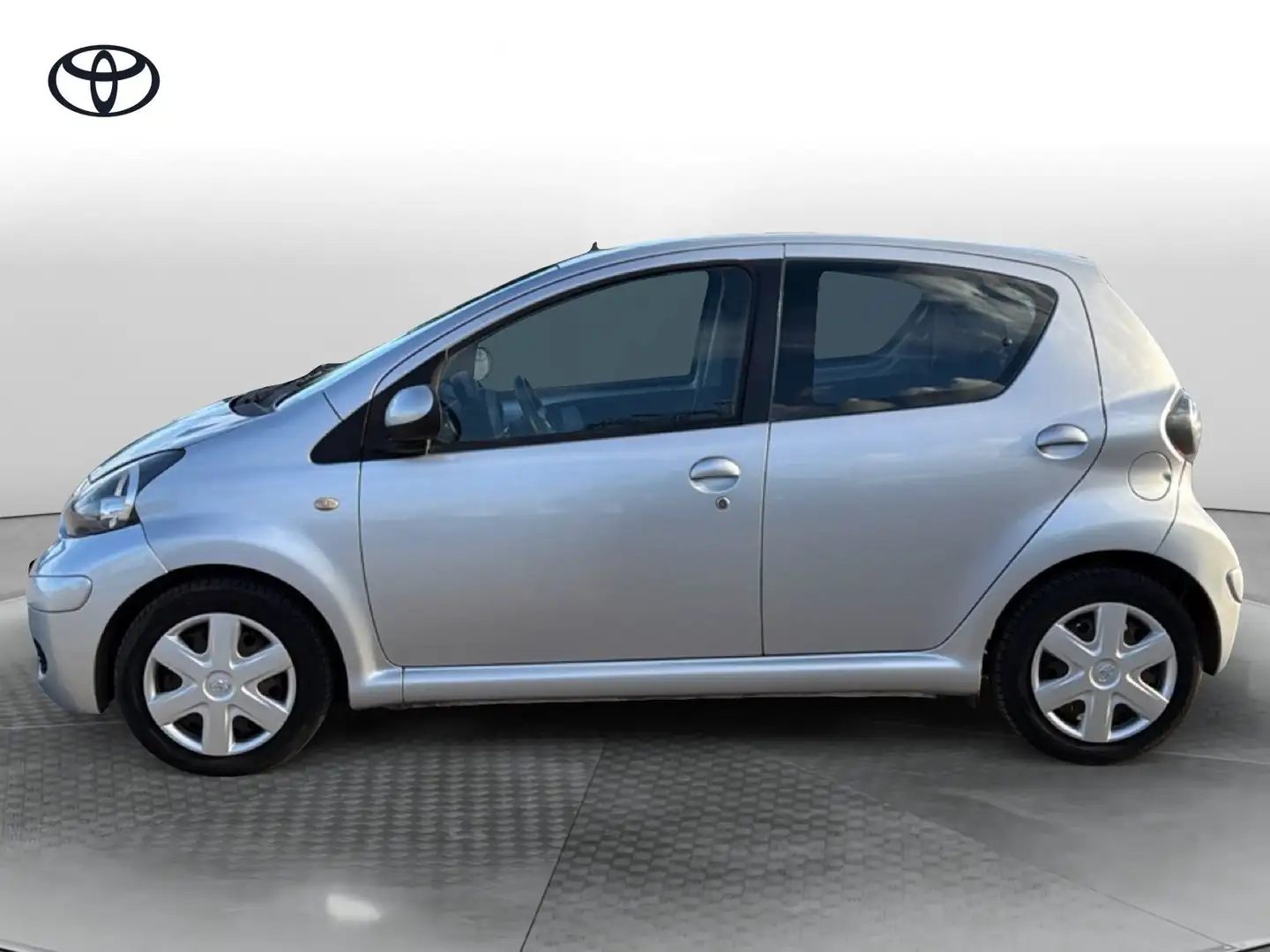 Toyota Aygo Aygo 1.0 12V VVT-i 5 porte Argent - 2