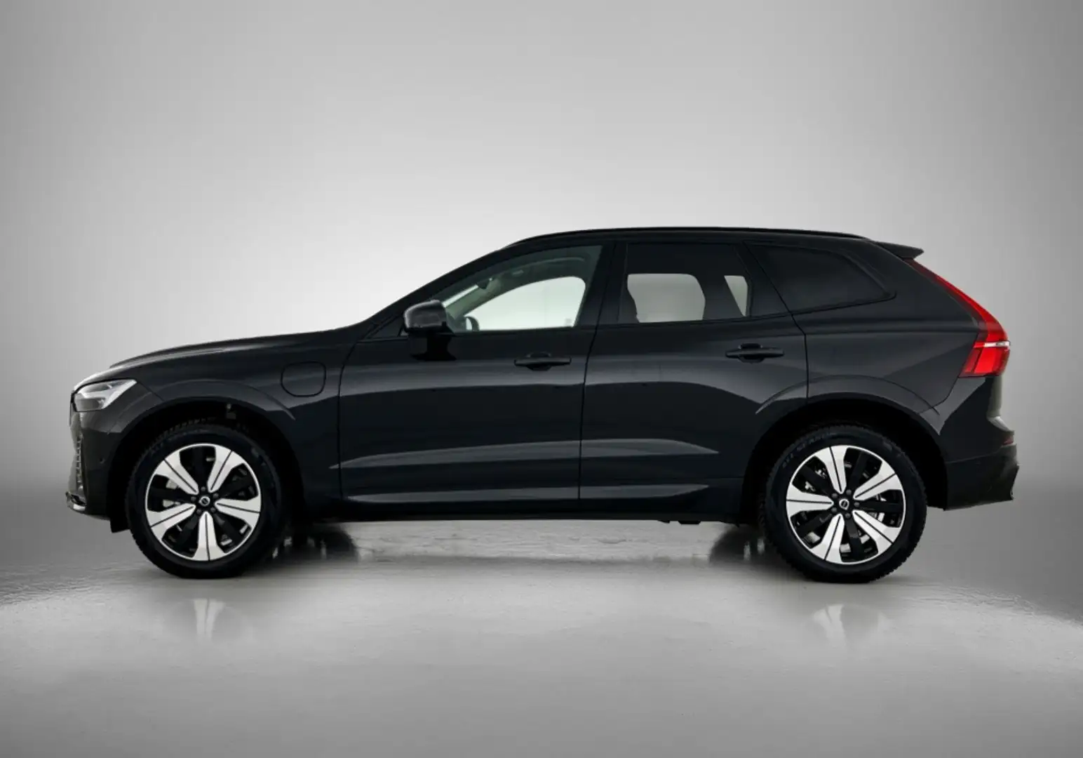 Volvo XC60 2.0 T6 AWD Plus Dark | 360° Camera | Trekhaak | Zwart - 2