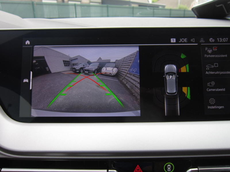 BMW 118 iA PROF NAVI + VIRTUAL DASHBOARD + CARPLAY + DAB — photo 18
