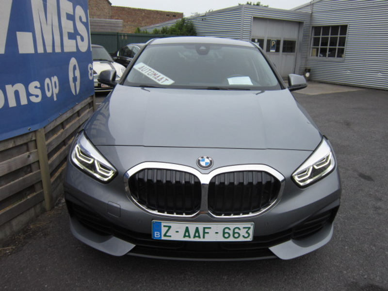 BMW 118 iA PROF NAVI + VIRTUAL DASHBOARD + CARPLAY + DAB — photo 3