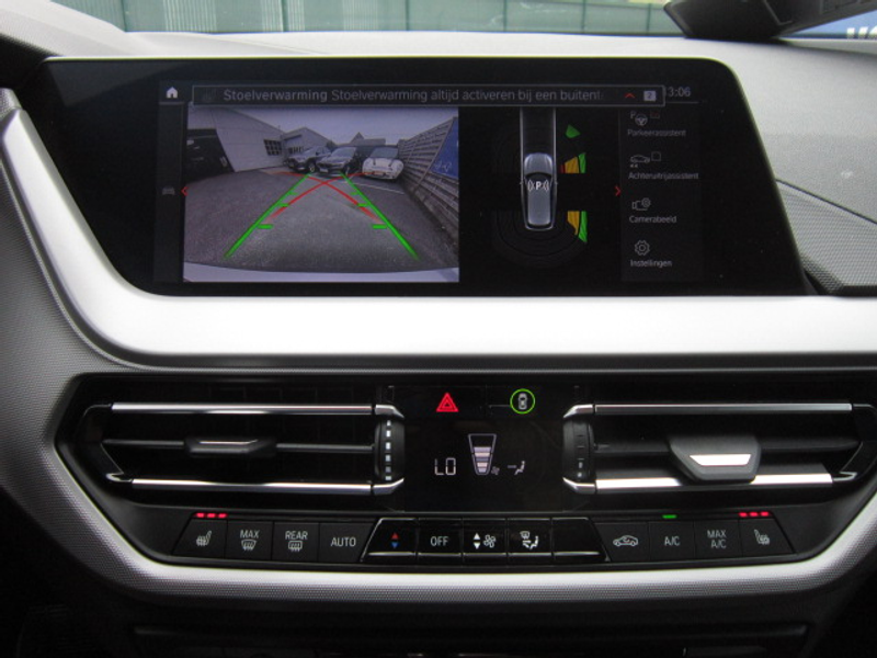 BMW 118 iA PROF NAVI + VIRTUAL DASHBOARD + CARPLAY + DAB — photo 14