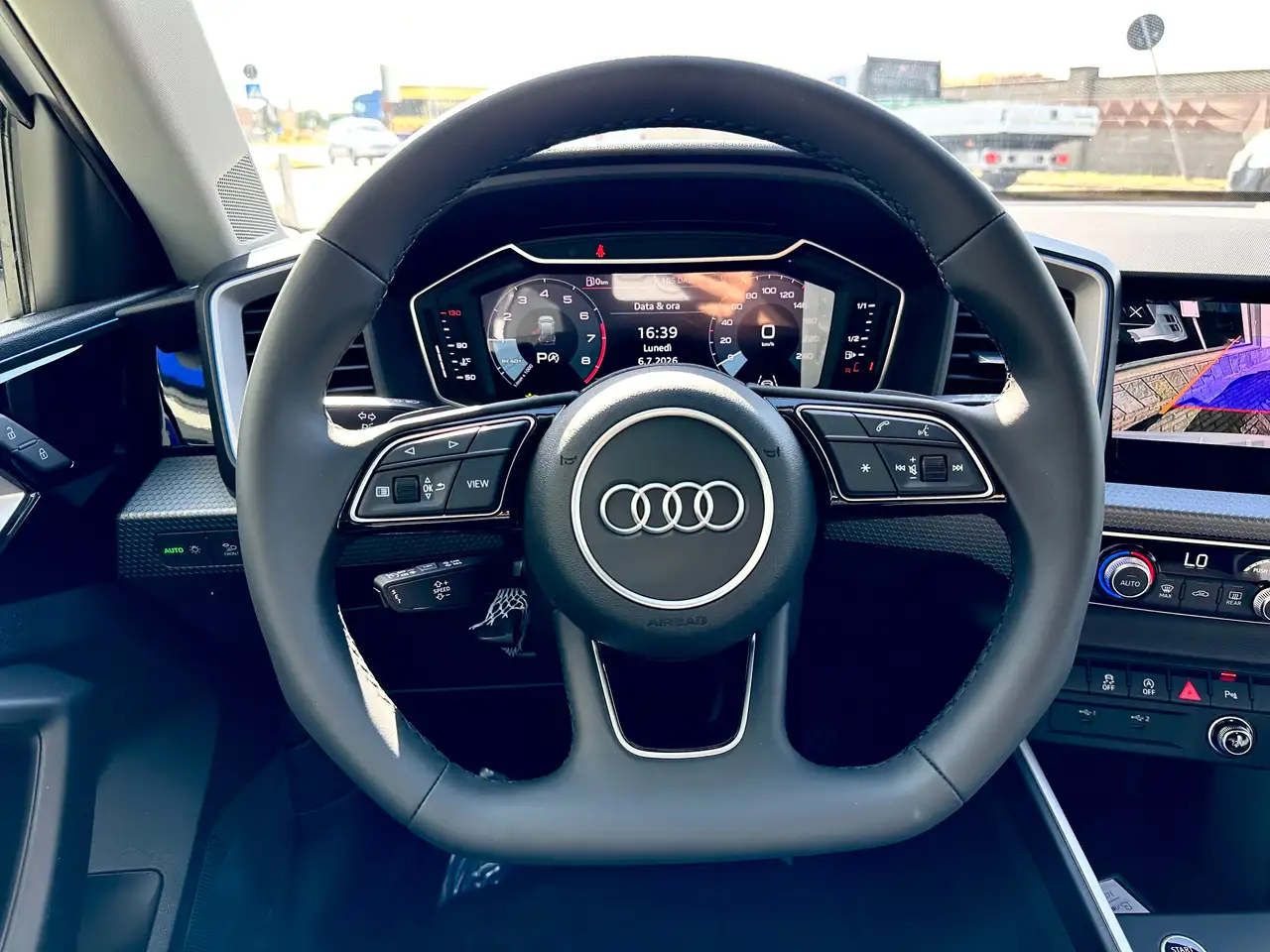 Audi A1 2026 — фото 10
