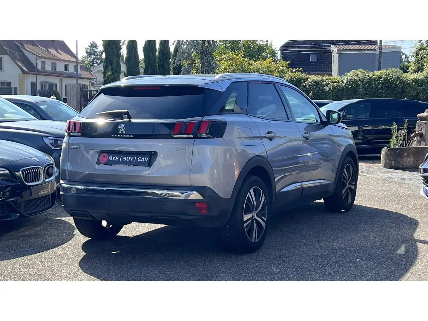 Peugeot 3008 1.2i 12V S\u0026S - 130  II Allure - GARANTIE 12 MOIS Grau - 2