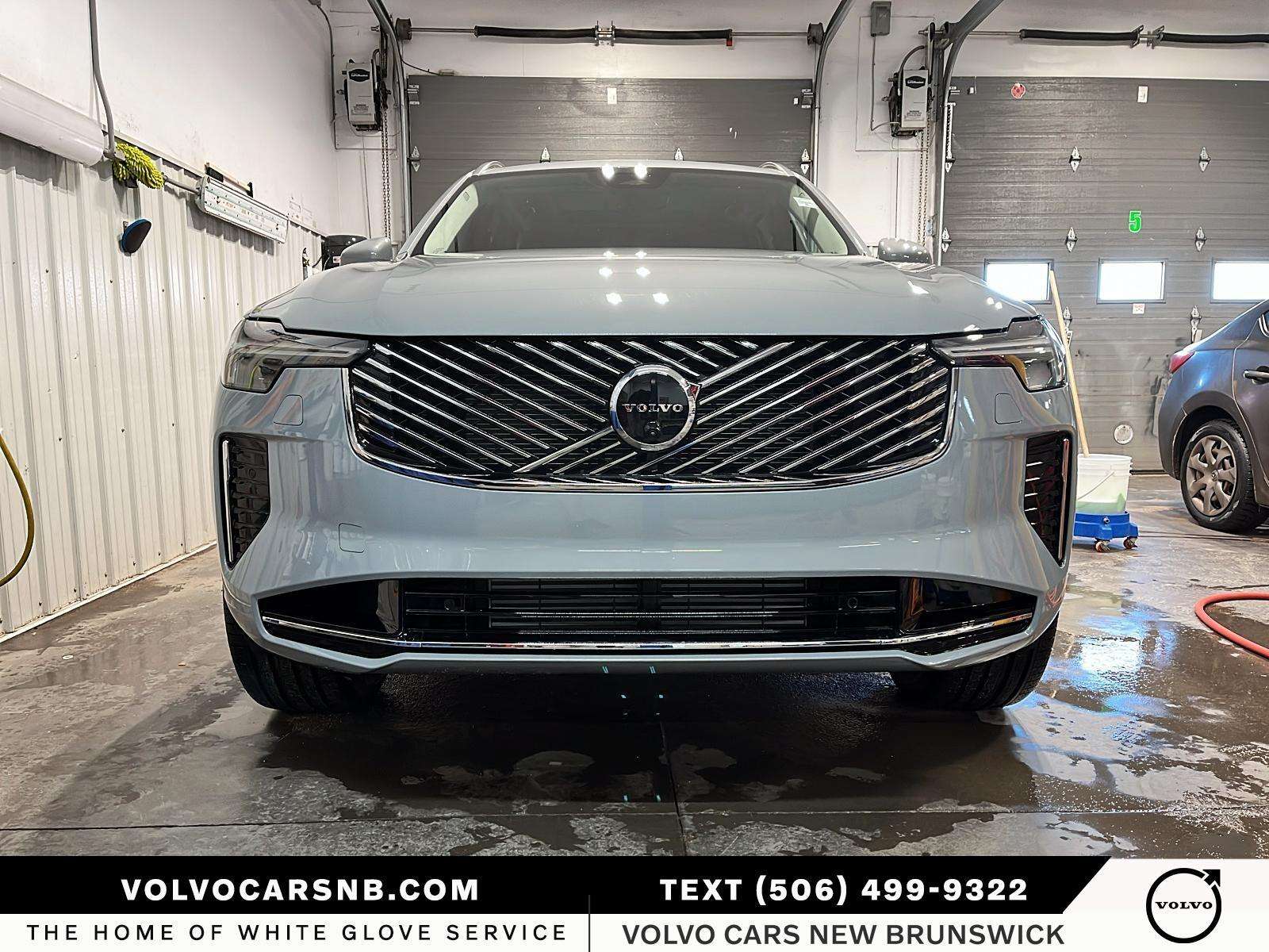 2026 Volvo XC90 T8 Plus Bright Theme alt 2