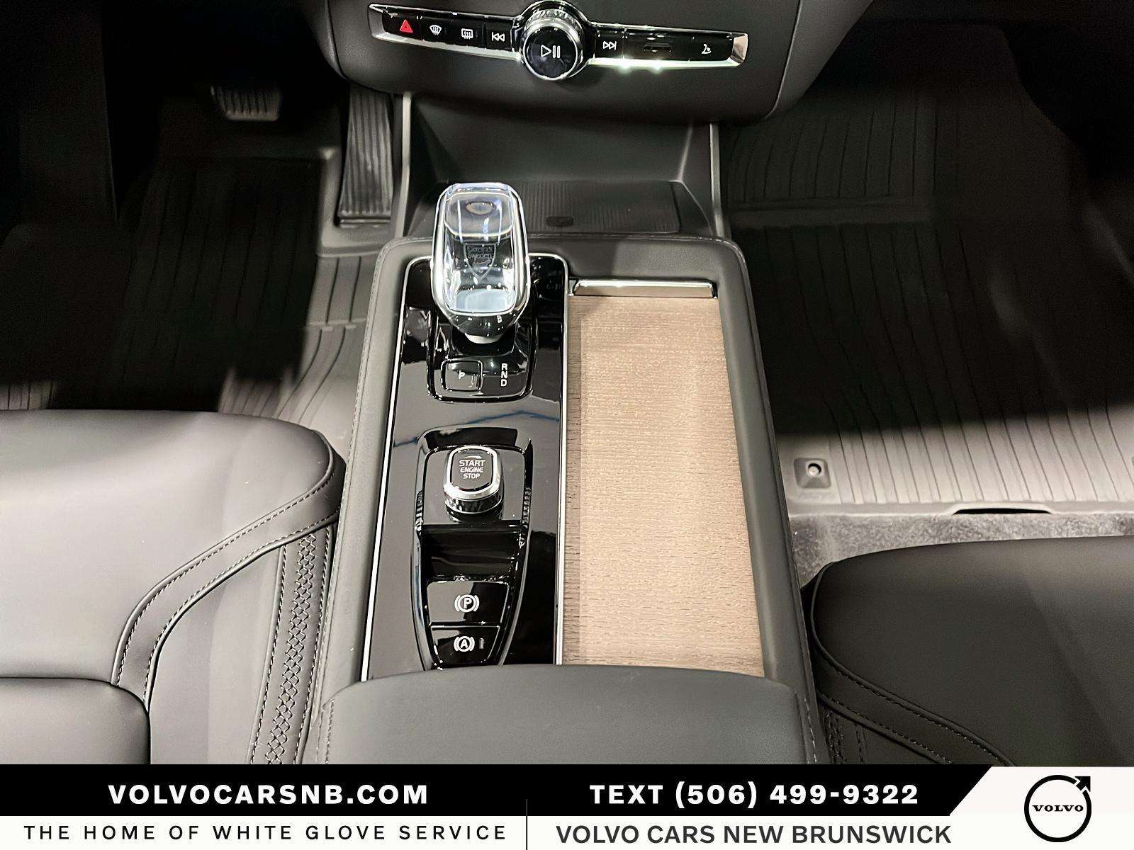 2026 Volvo XC90 T8 Plus Bright Theme thumb 15