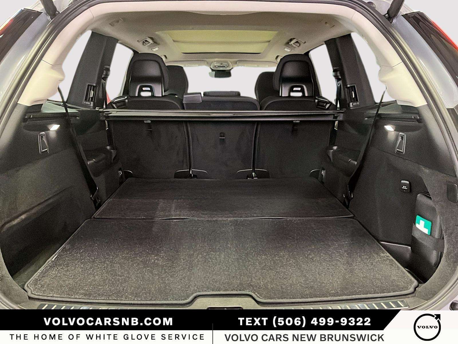 2026 Volvo XC90 T8 Plus Bright Theme thumb 6