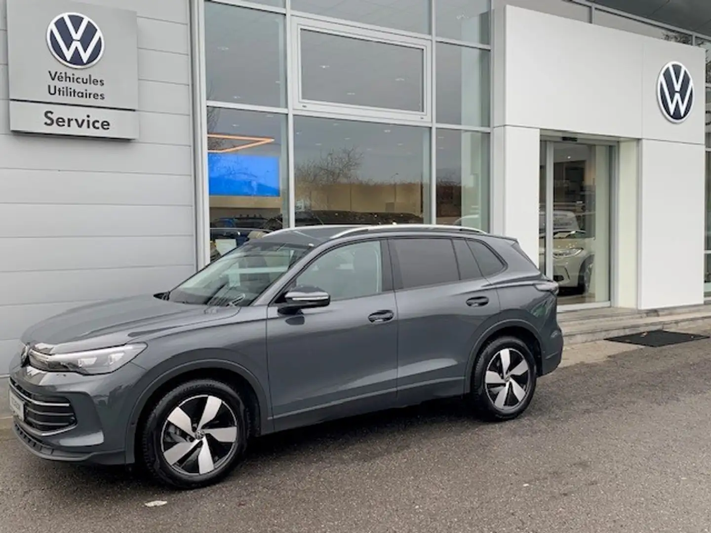 Volkswagen Tiguan LIFE 2.0TDI 150CV DSG7 Gris - 1