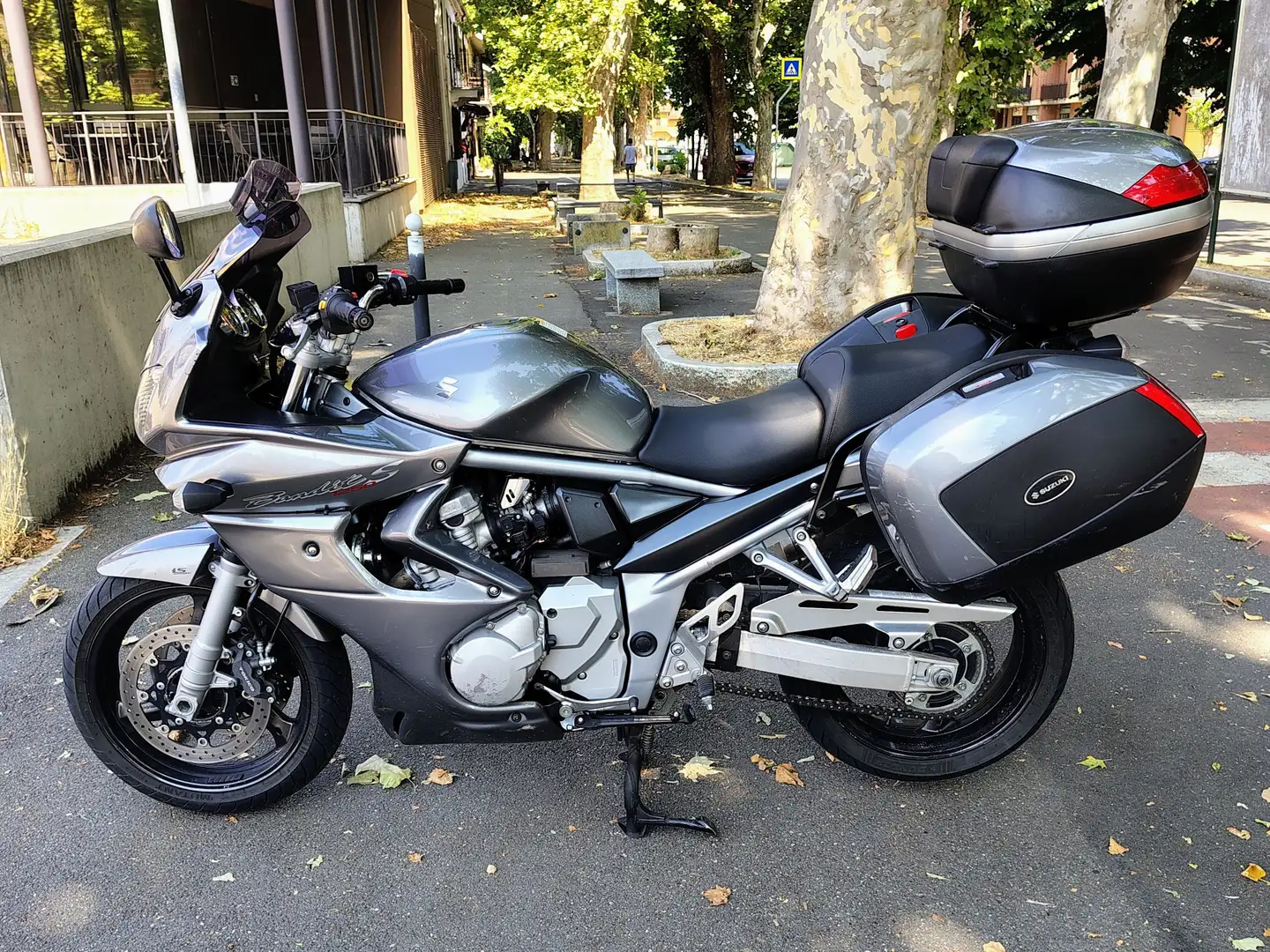 Suzuki Bandit 1250 Traveller Argent - 2