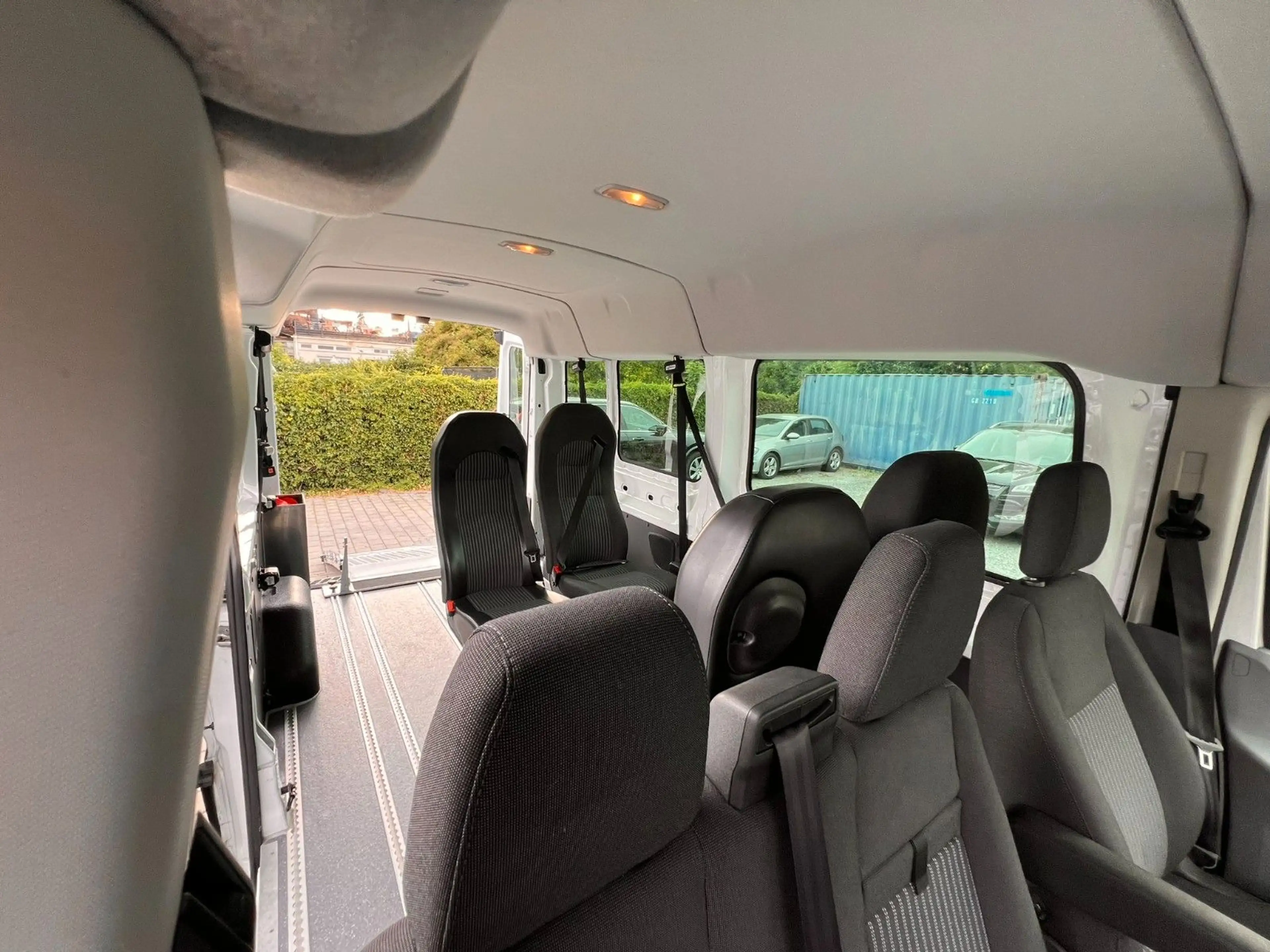 Ford Transit Kombi 350 L3 Rollstuhlrampe PDC KLIMA. — photo 8