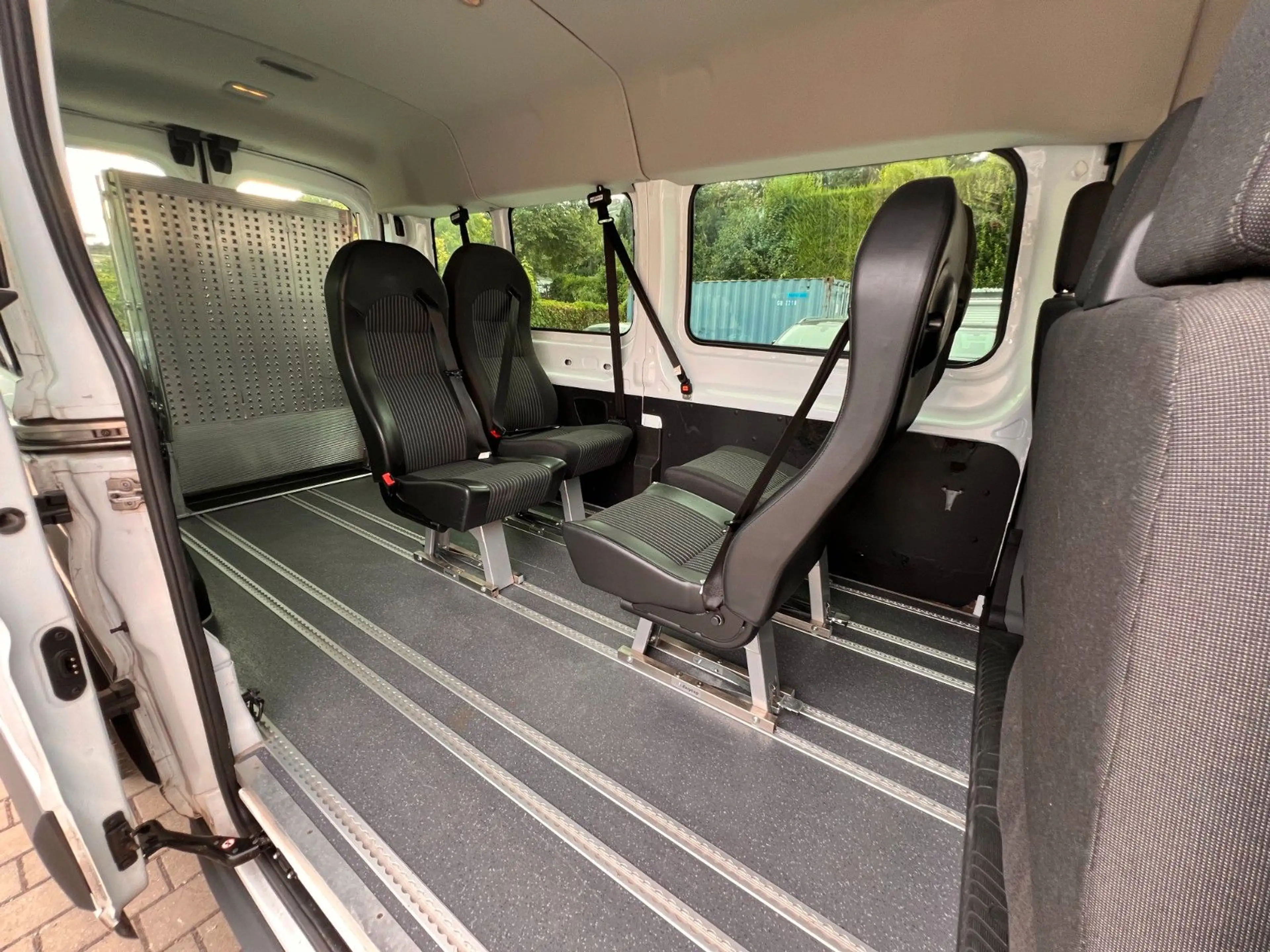 Ford Transit Kombi 350 L3 Rollstuhlrampe PDC KLIMA. — photo 10