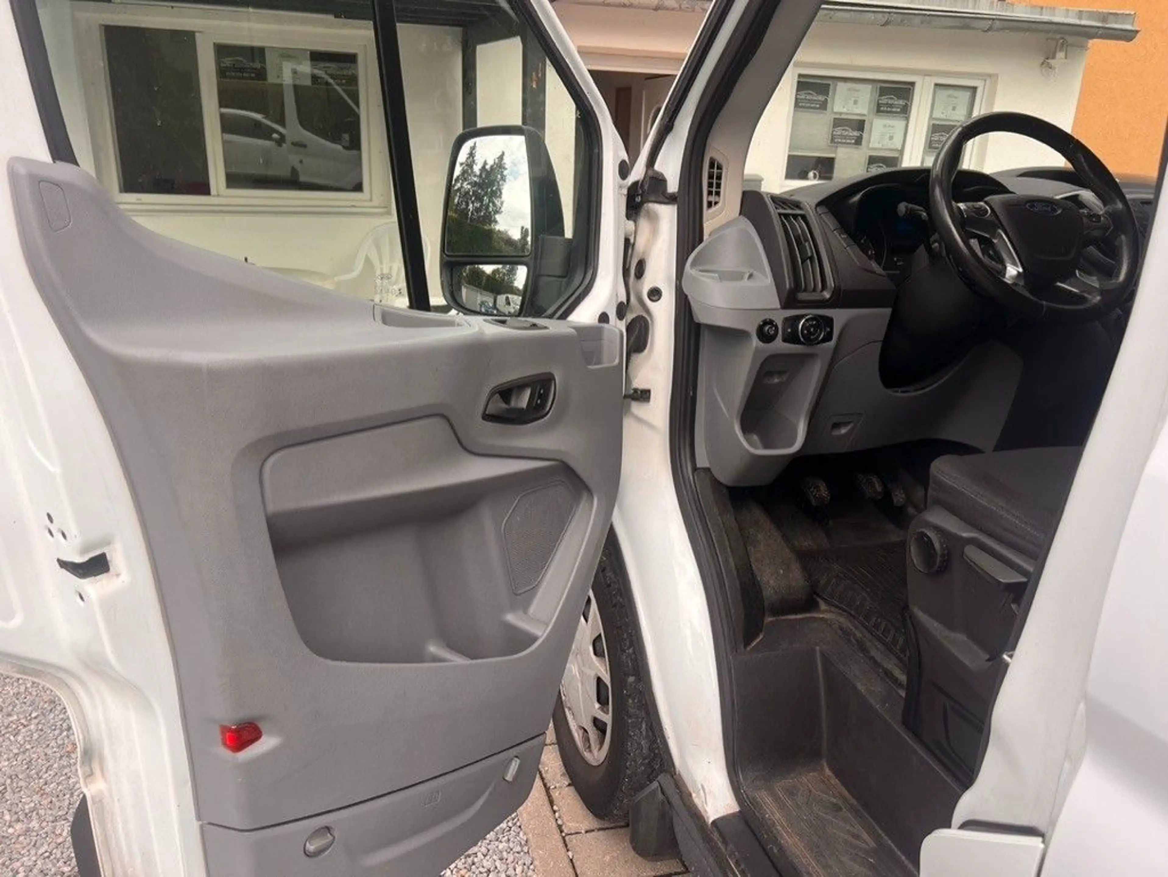 Ford Transit Kombi 350 L3 Rollstuhlrampe PDC KLIMA. — photo 15