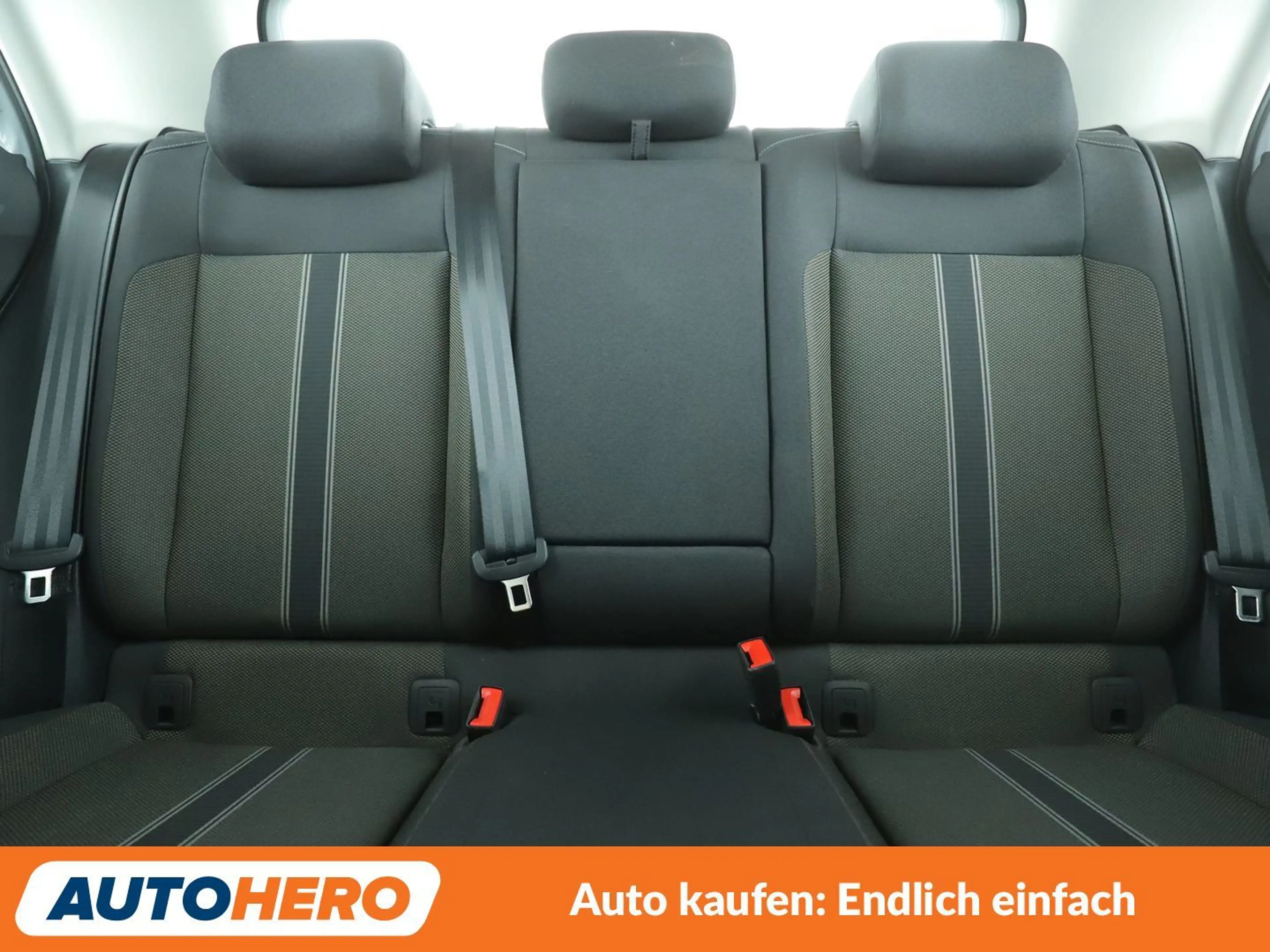Volkswagen T-Roc 1.5 TSI ACT Style Aut.*NAVI*CAM*ACC* — photo 15