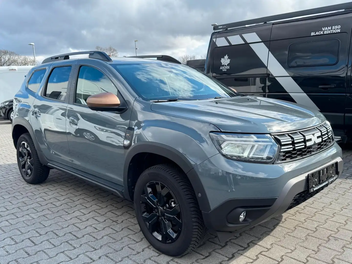 Dacia Duster Extreme  TCe 150 EDC | NAVI | KLIMA Gris - 1