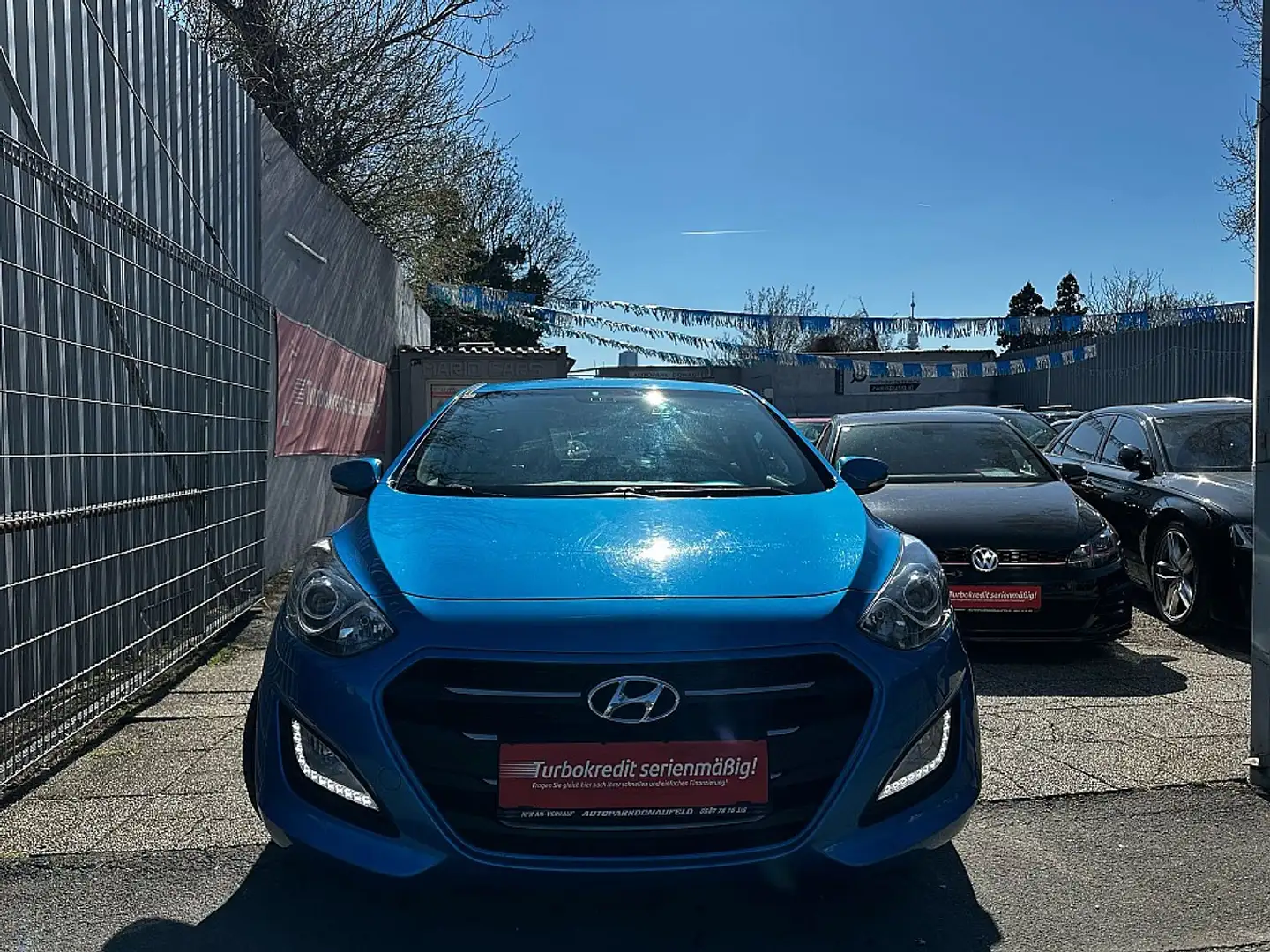 Hyundai i30 1,4 CRDi Comfort *SEHR GEPFLEGT* Nero - 2