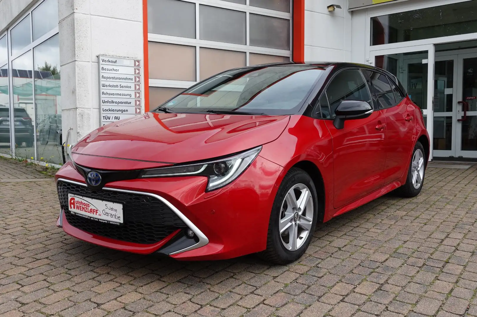 Toyota Corolla 1,8l Hybrid Style 5J Garantie Rot - 1