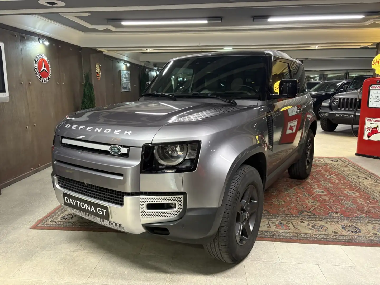 Land Rover Defender 90 3.0D l6 MHEV HSE AWD Aut. 250 Gris - 2