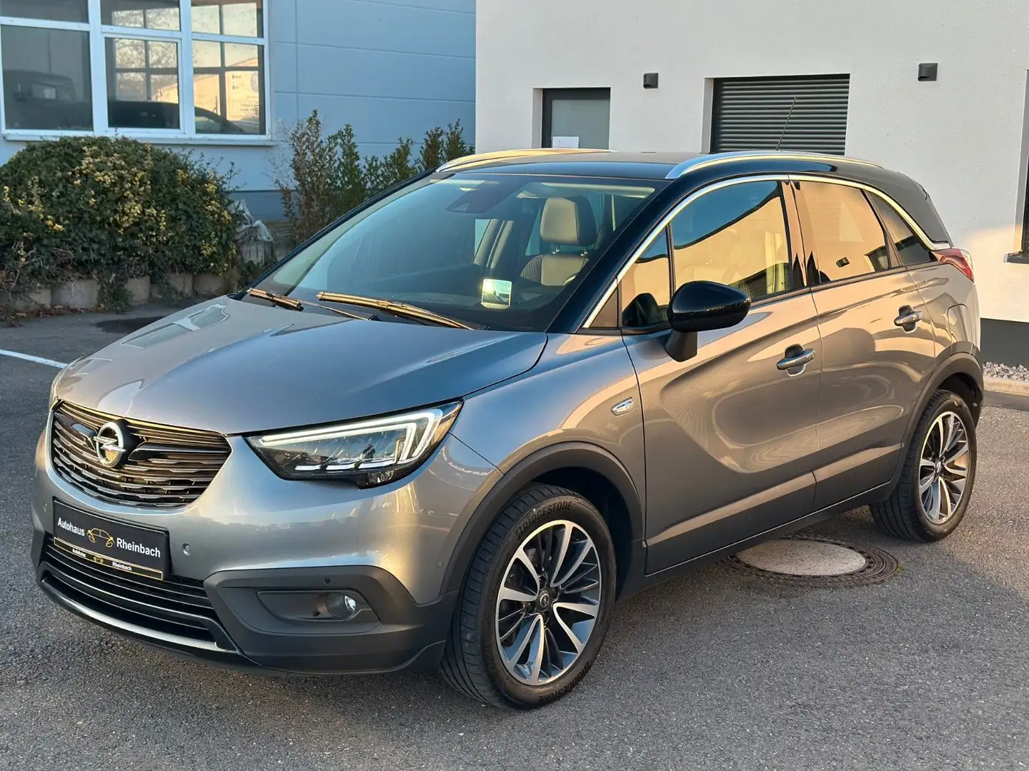 Opel Crossland X Ultimate VOLL AUSSTATTUNG/AUTOMATIK Grau - 2