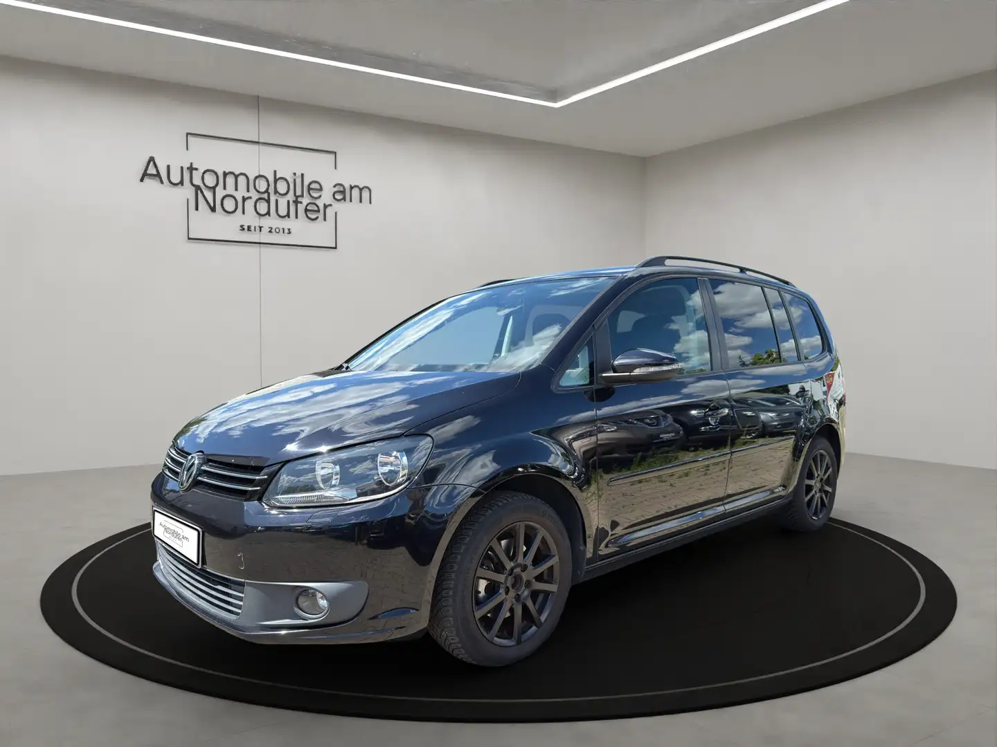 Volkswagen Touran 1.6 TDI DSG-2Hand-Scheckheft-Bluetooth-PDC-Sitzhei Schwarz - 1