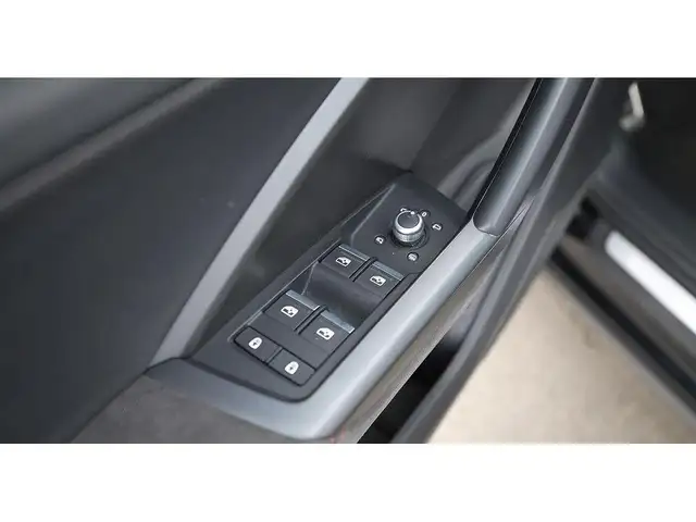 Audi RS Q3 Sportback 2.5 TFSI quattro Aut LED 360-CAM Ansicht 28