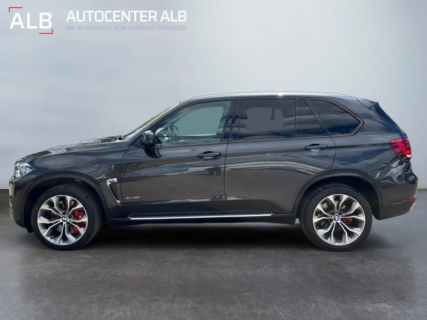 BMW X5 xDrive 50 i/7-SITZER/2.HAND/LEDER/AHK/TOP/ Grau - 2