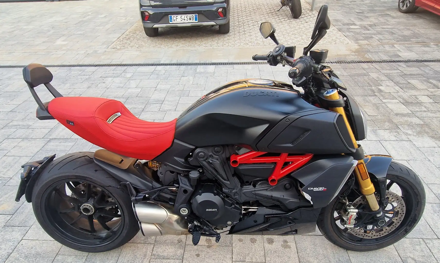 Ducati Diavel S Negru - 1