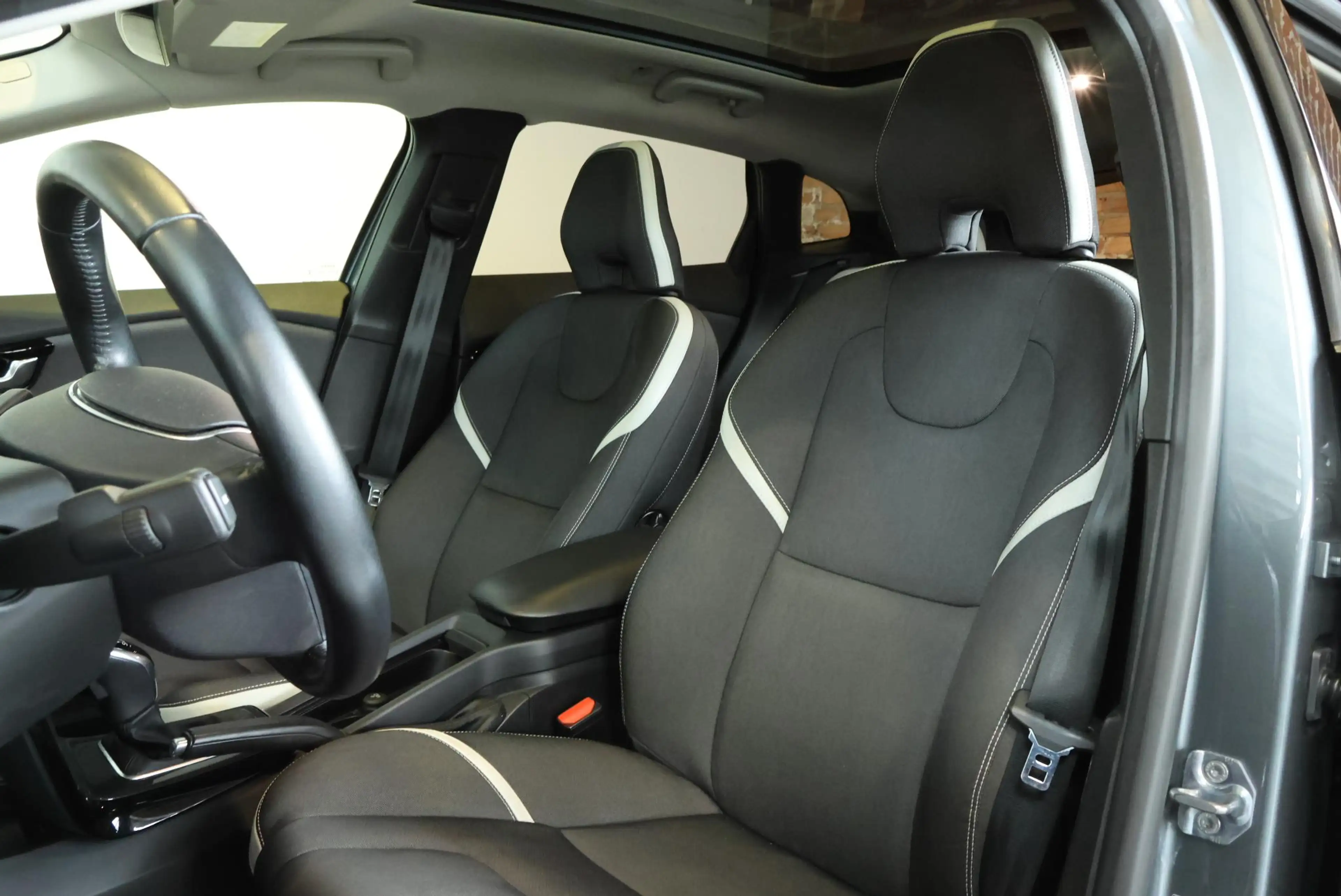 Volvo V40 T3 Automaat Dynamic Edition | Panoramadak | Climat — photo 10