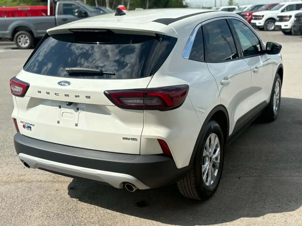 Ford Escape снимка Ford Escape