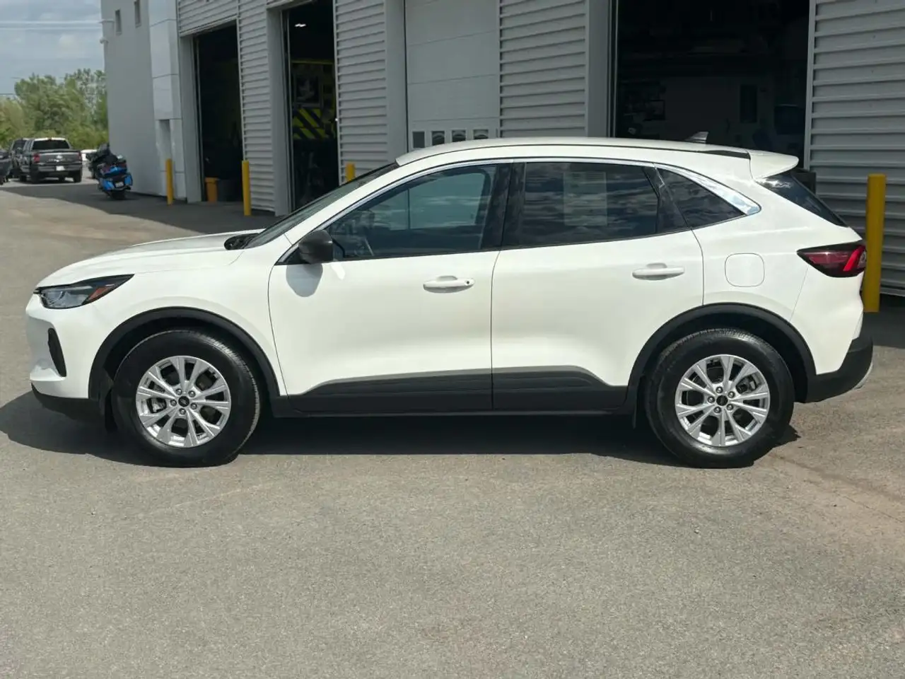 Ford Escape снимка Ford Escape
