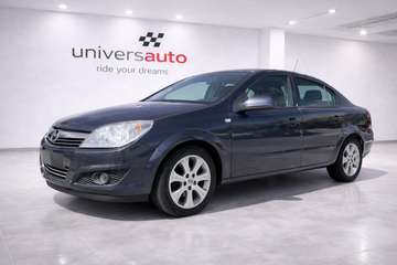 Sedán 1.7CDTi Cosmo