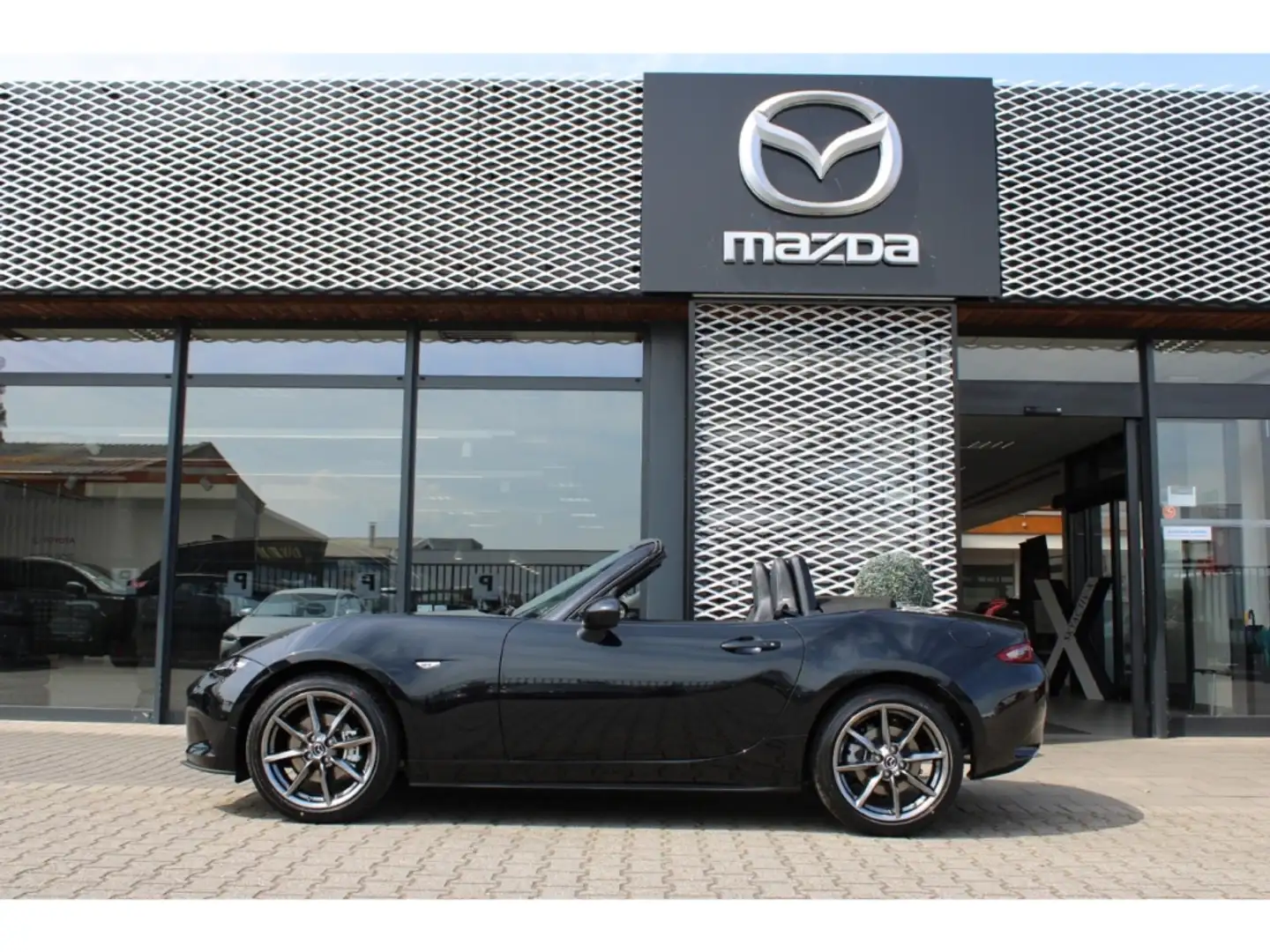 Mazda MX-5 SKY-G EXCLUSIVE+LEDER+GJ-RÄDER !! Schwarz - 2