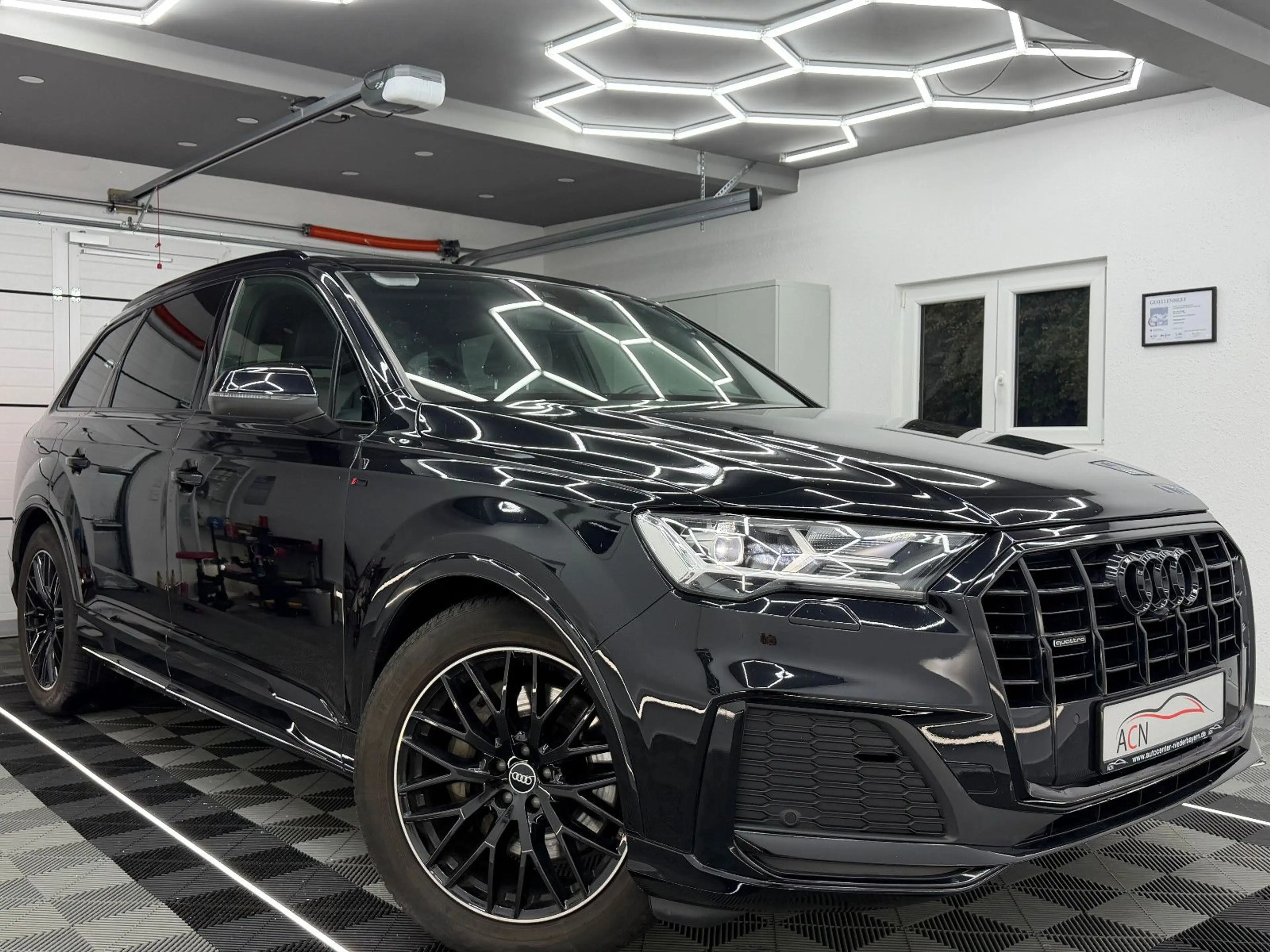 Audi Q7 50 TDI Quattro S LINE/BOSE/MEMORY/HuD/7-SITZE — photo 6