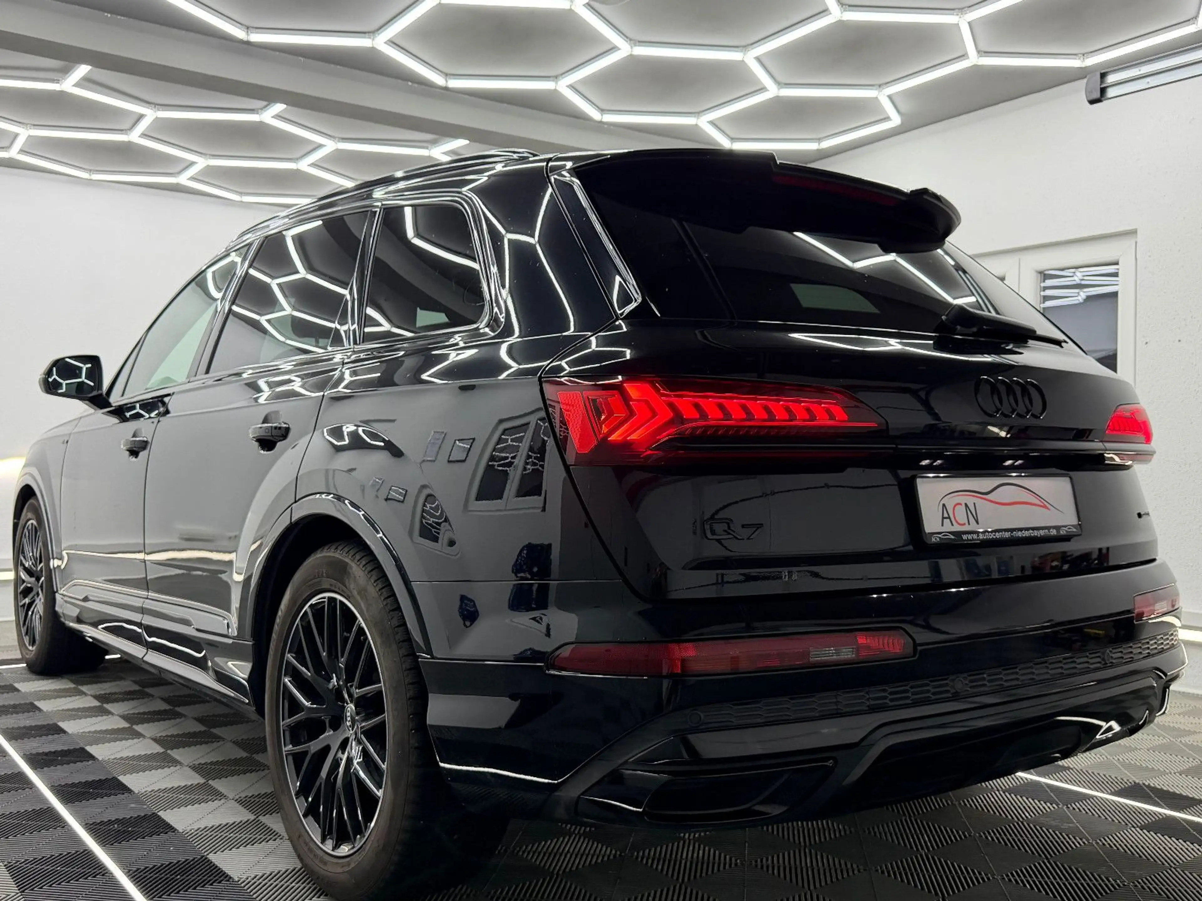 Audi Q7 50 TDI Quattro S LINE/BOSE/MEMORY/HuD/7-SITZE — photo 8