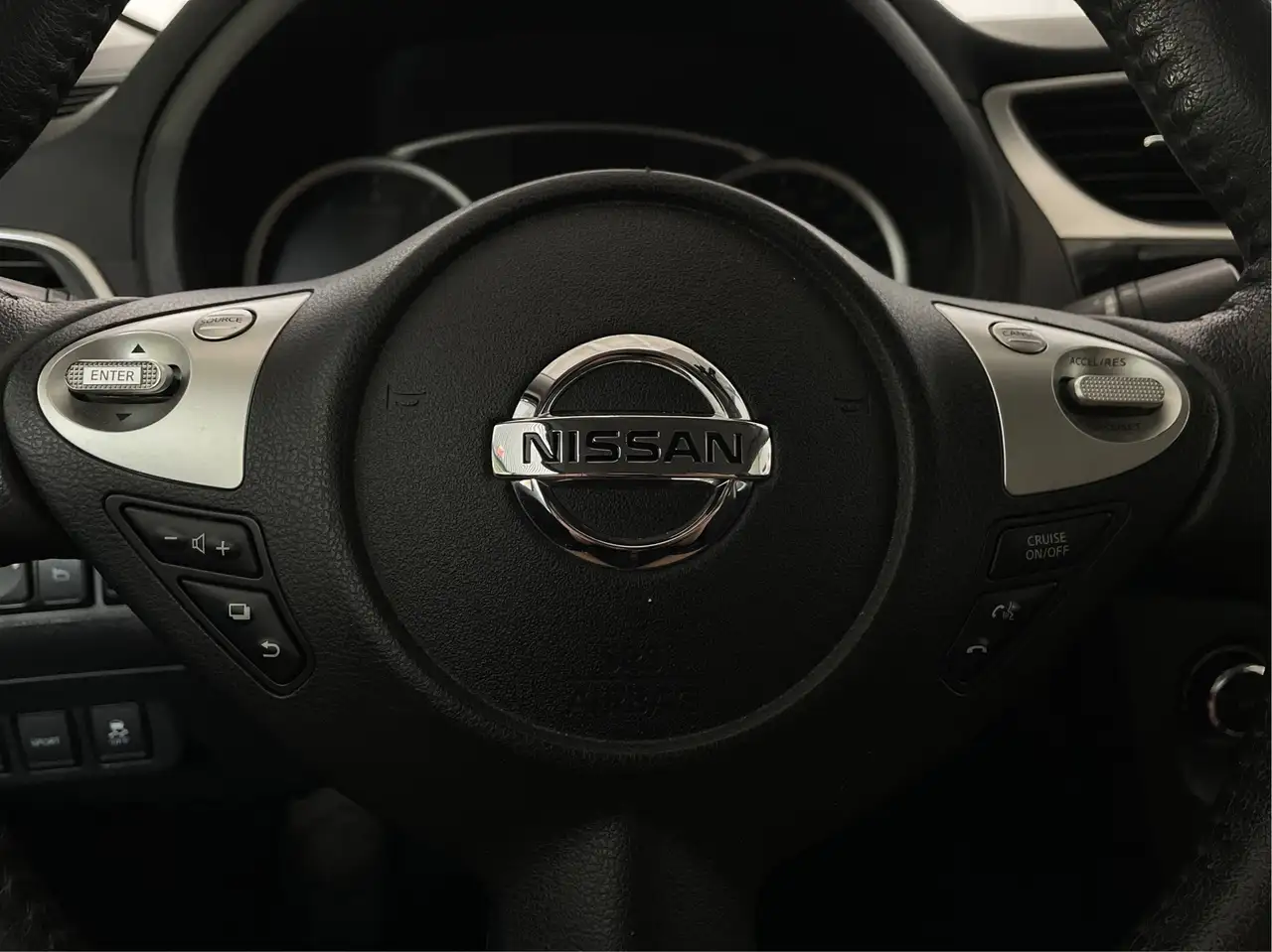 Nissan Sentra photo Nissan Sentra