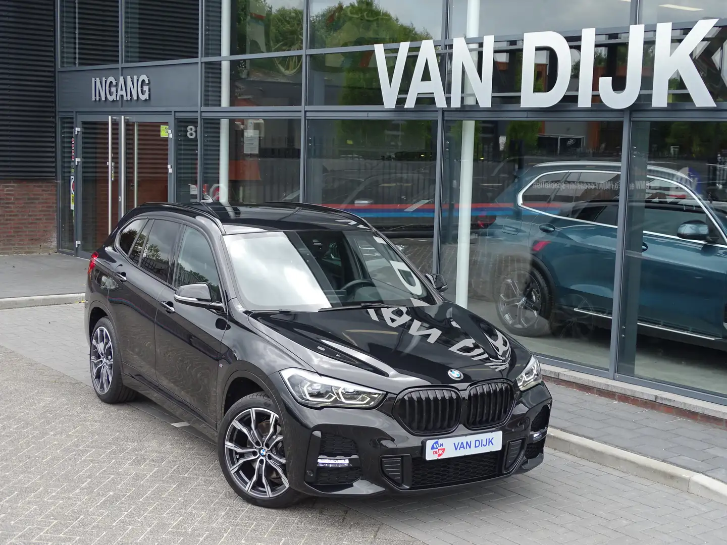 BMW X1 xDrive25e M Sportpakket Leder Afn.Trekhaak Ada.Led Noir - 2