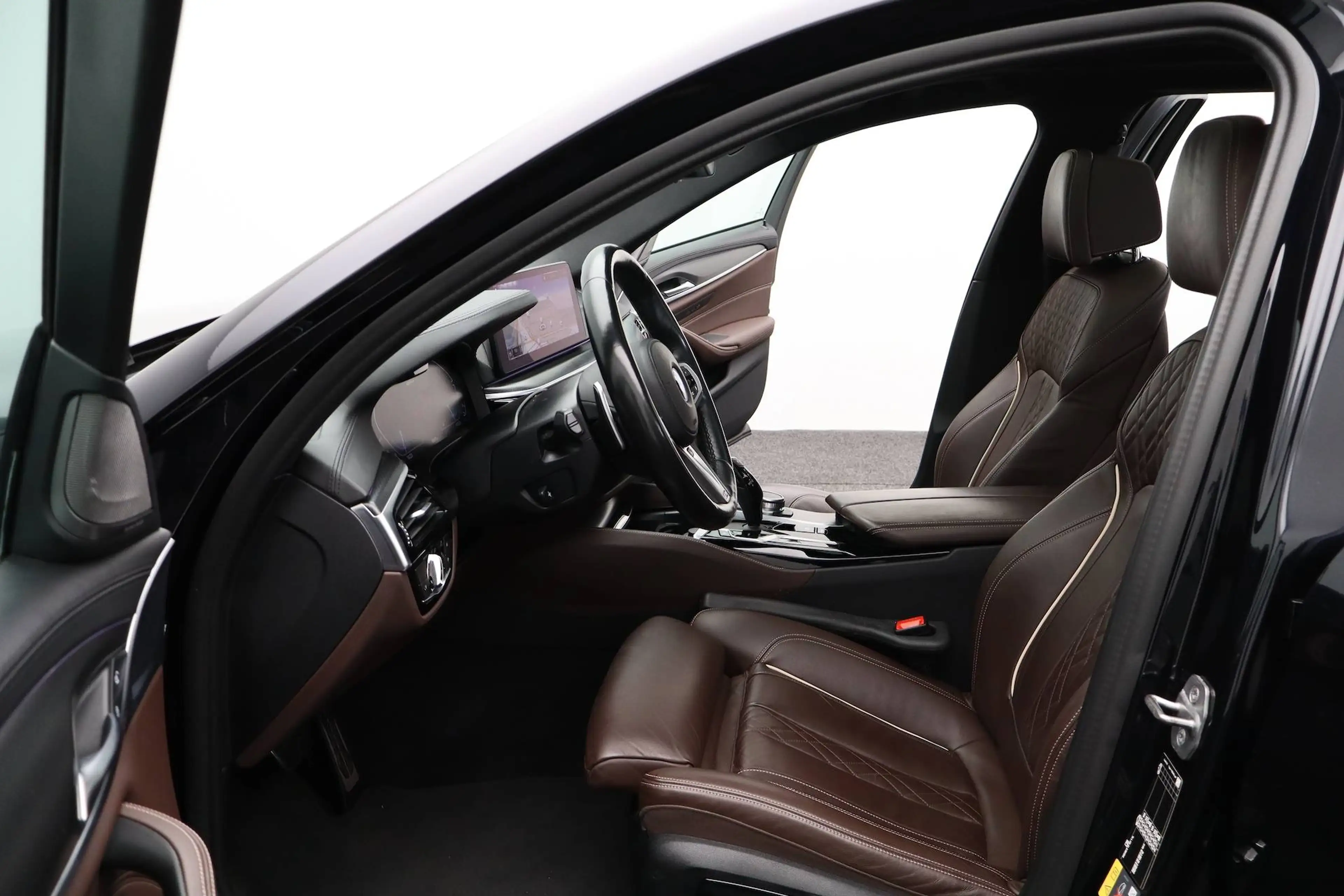 BMW 530 530e X-Drive, High Exe, M-Pakket, Pano, HUD, Individual leer, In Nieuwstaat!!! — photo 11