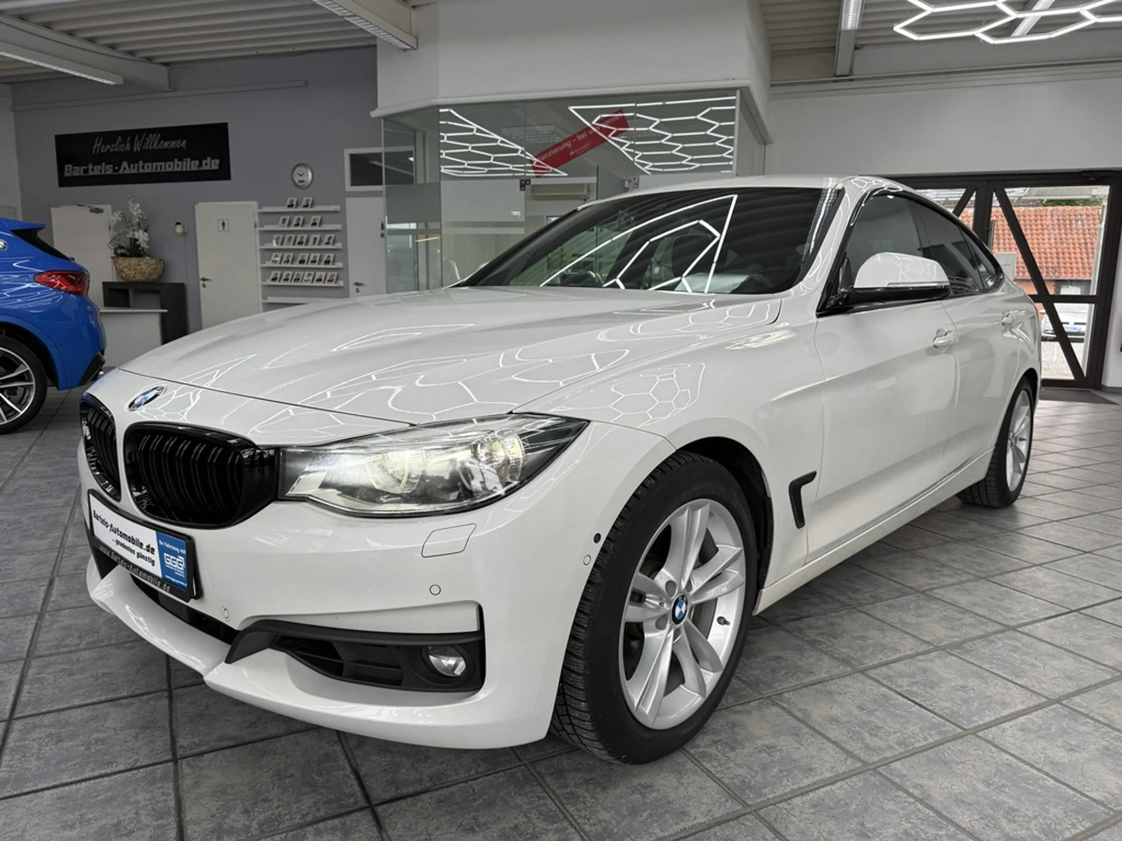 BMW 335 dA xDrive Advantage, Standheiz. — photo 7