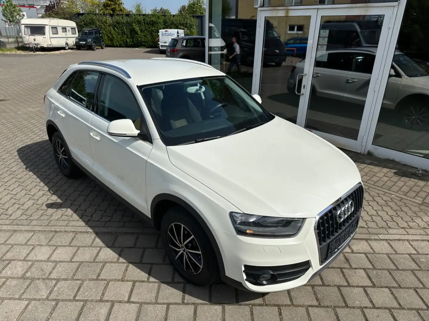 Audi Q3 2.0 TDI Weiß - 2