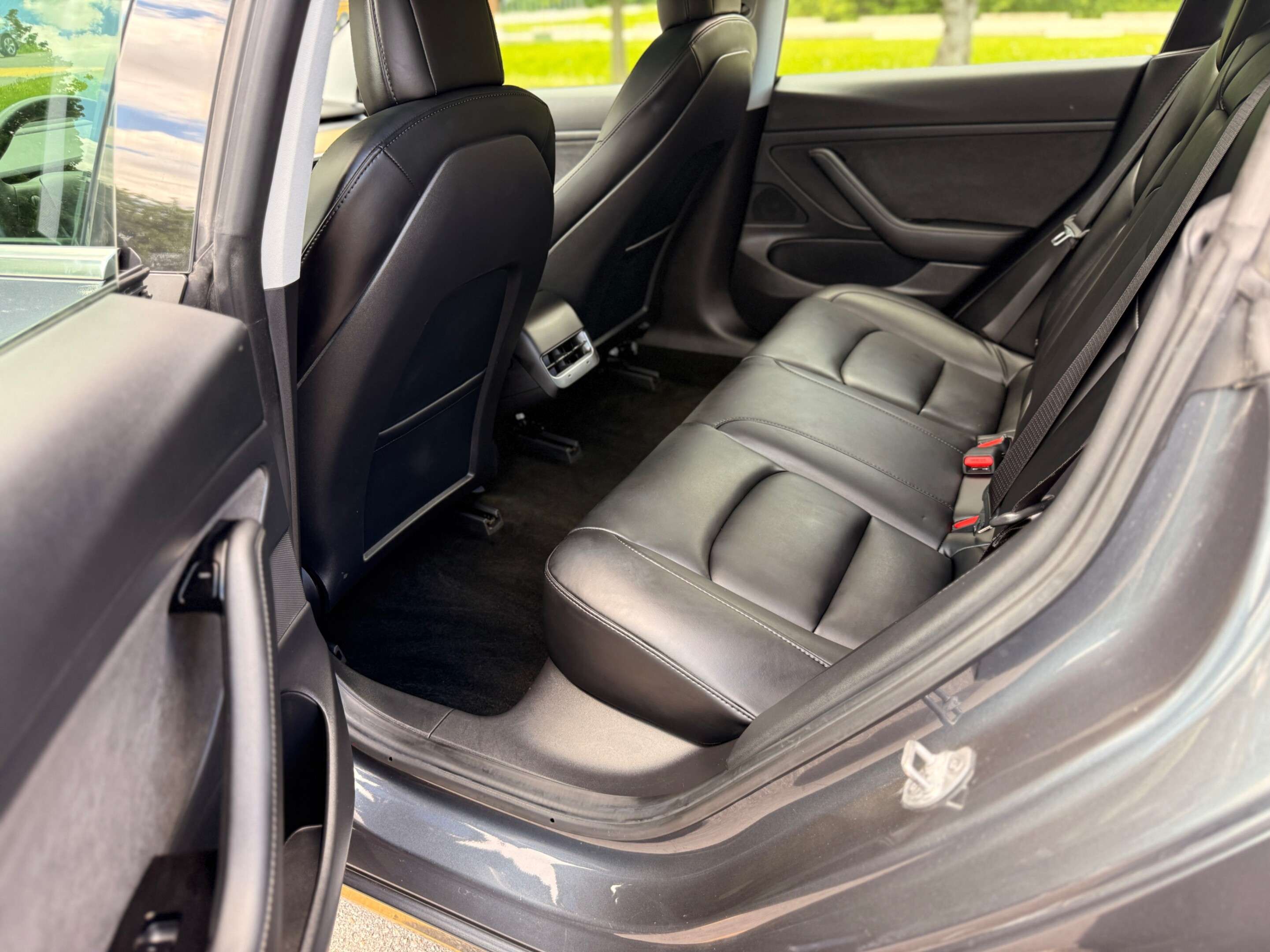 2020 Tesla Model 3 Standard Range Plus RWD thumb 12