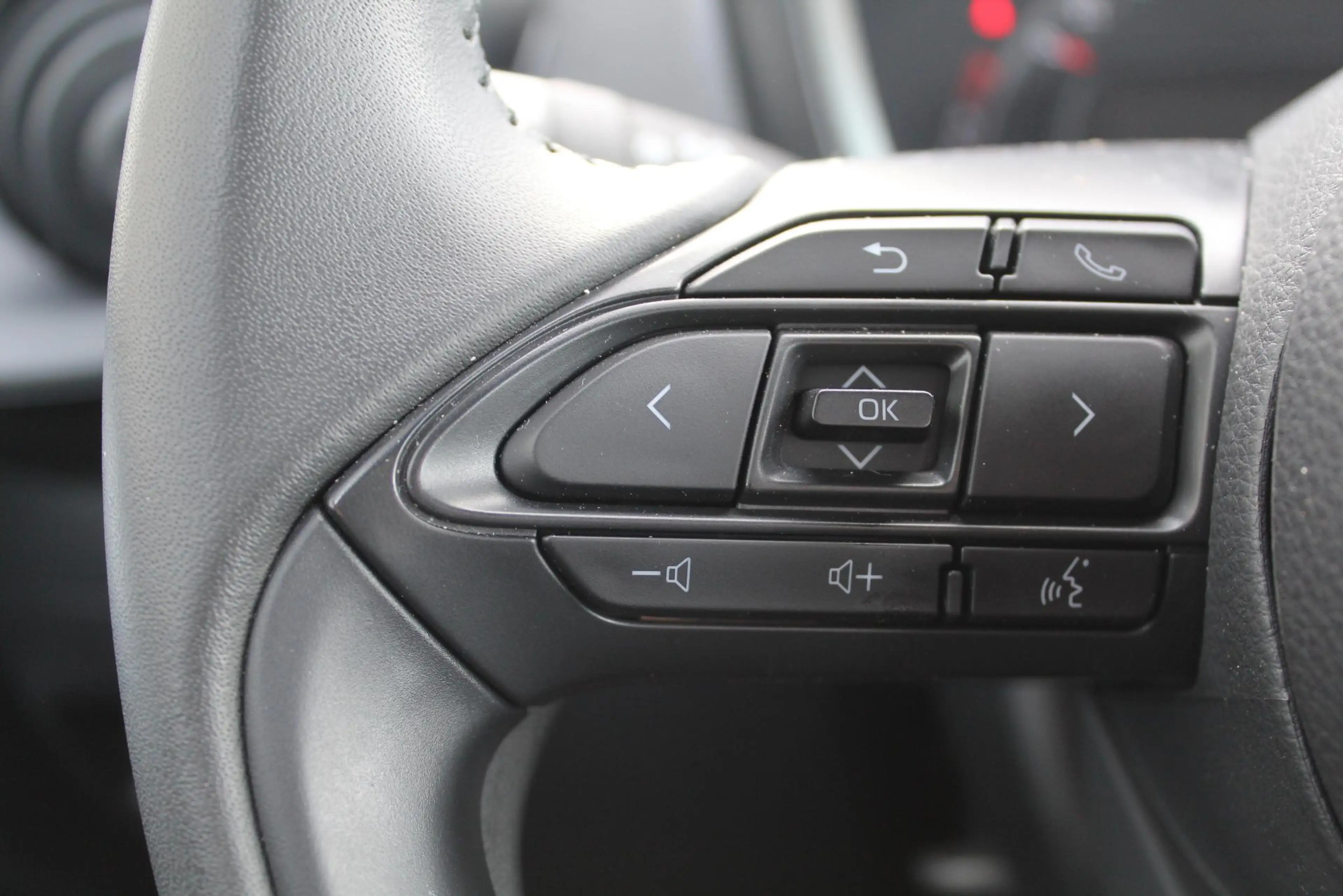Toyota Aygo X 1.0 VVT-i MT Play — photo 4