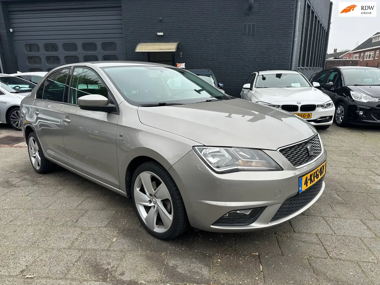 SEAT Toledo 1.2 TSI Businessline High|105pk|Clima|Navi Beige - 1