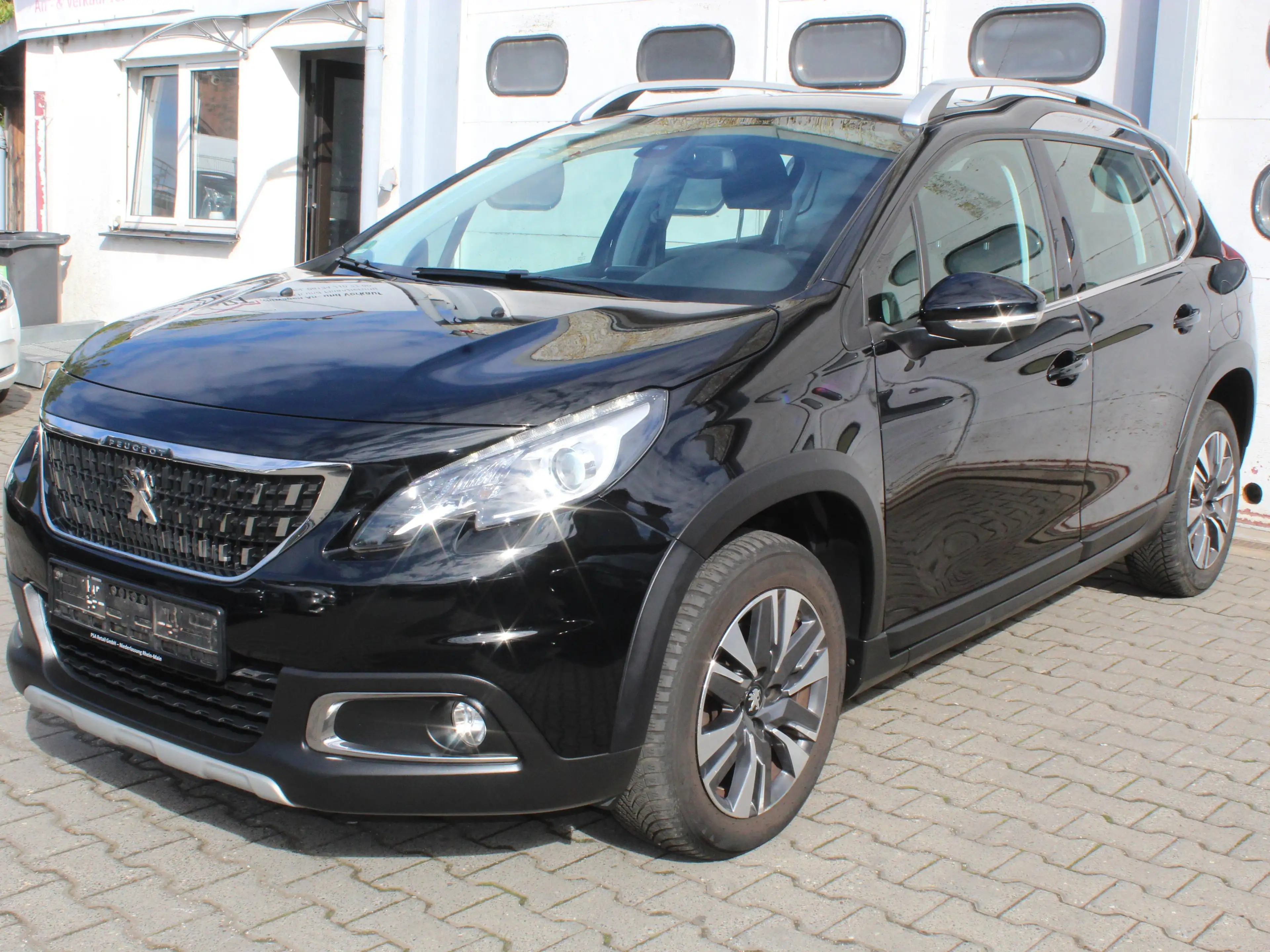 Peugeot 2008 Access — photo 3