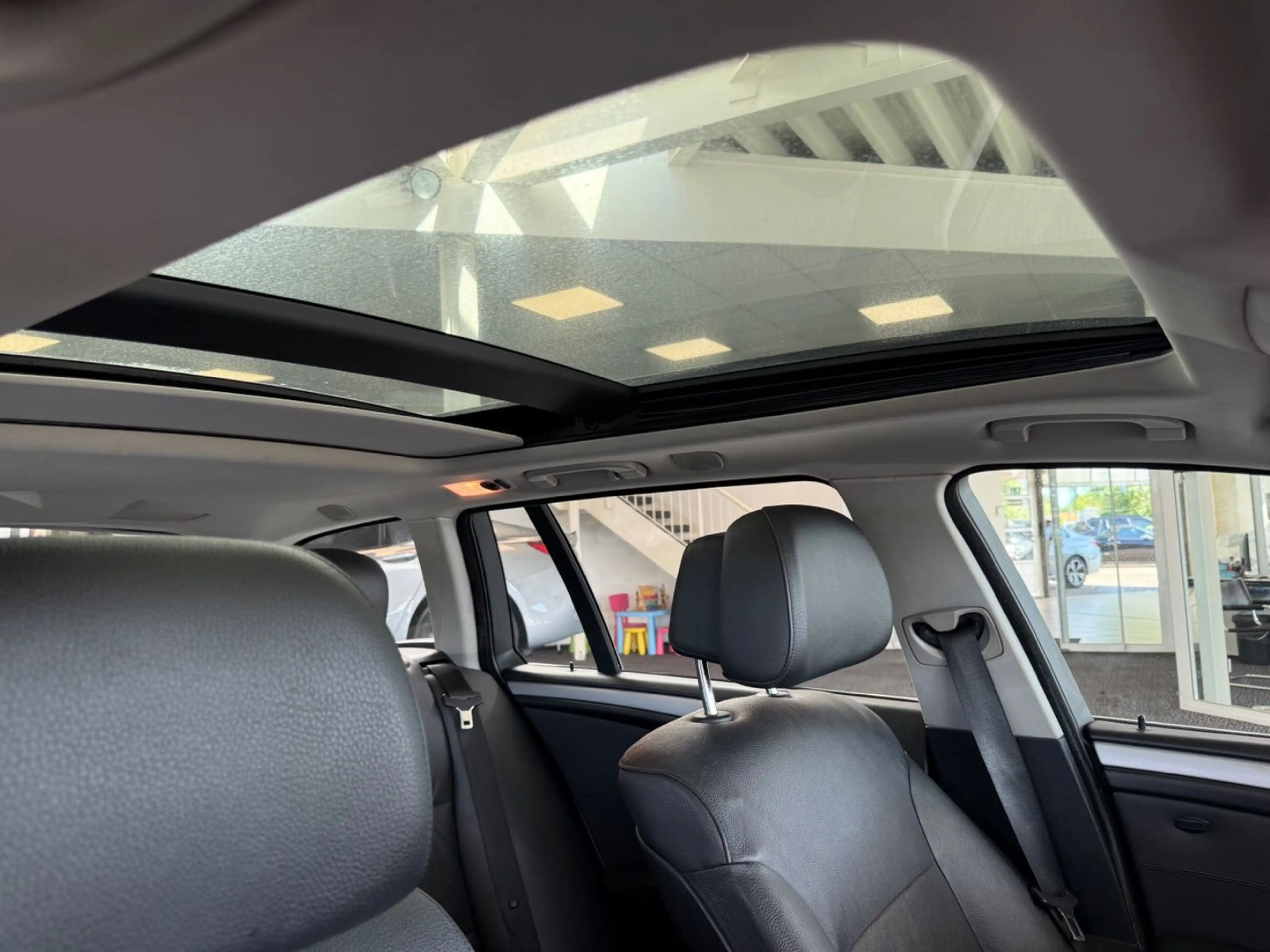 BMW 523 i Edition Exclusive Touring AUT.NAVI/PANO/PDC — photo 10