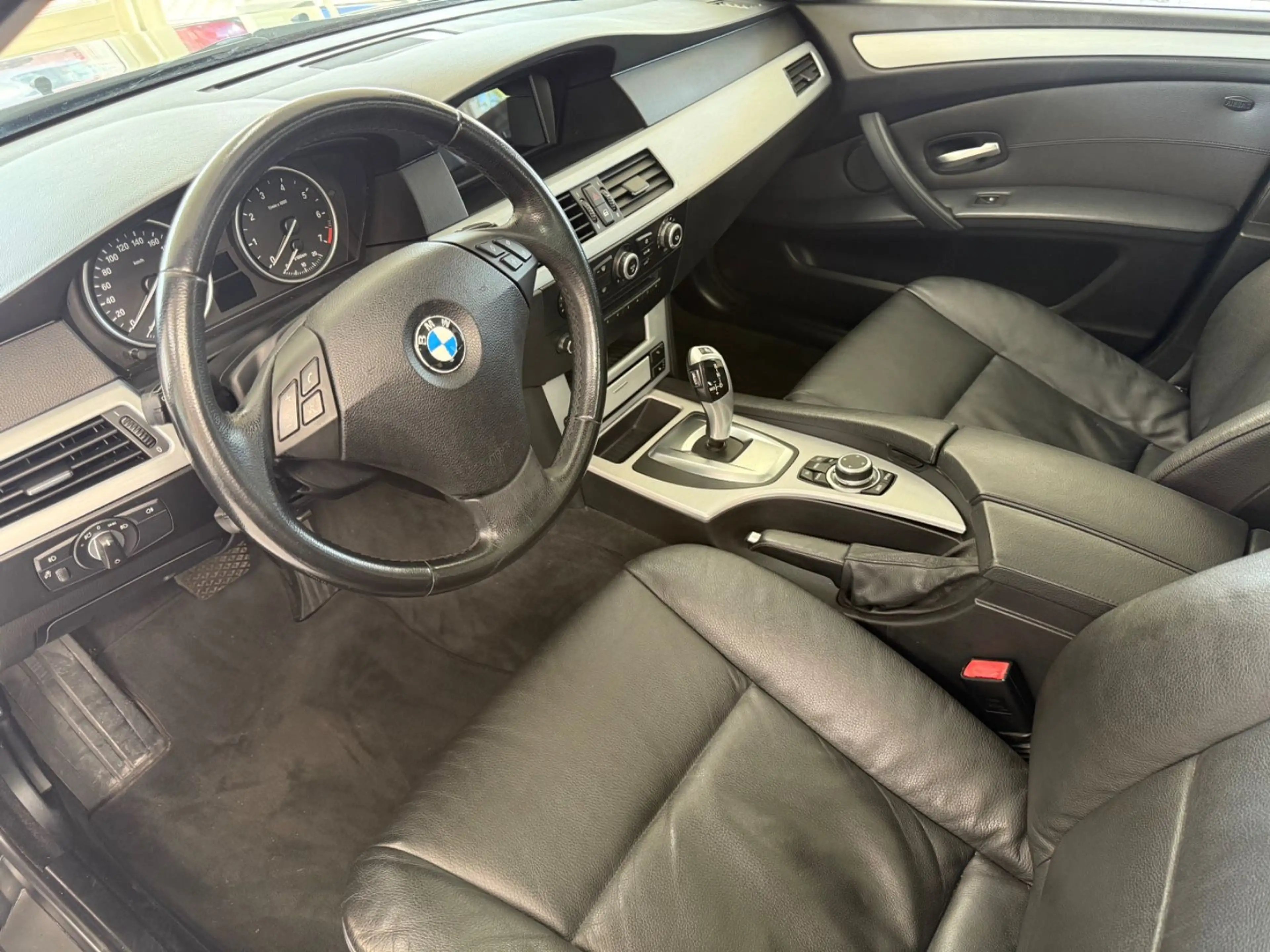 BMW 523 i Edition Exclusive Touring AUT.NAVI/PANO/PDC — photo 7