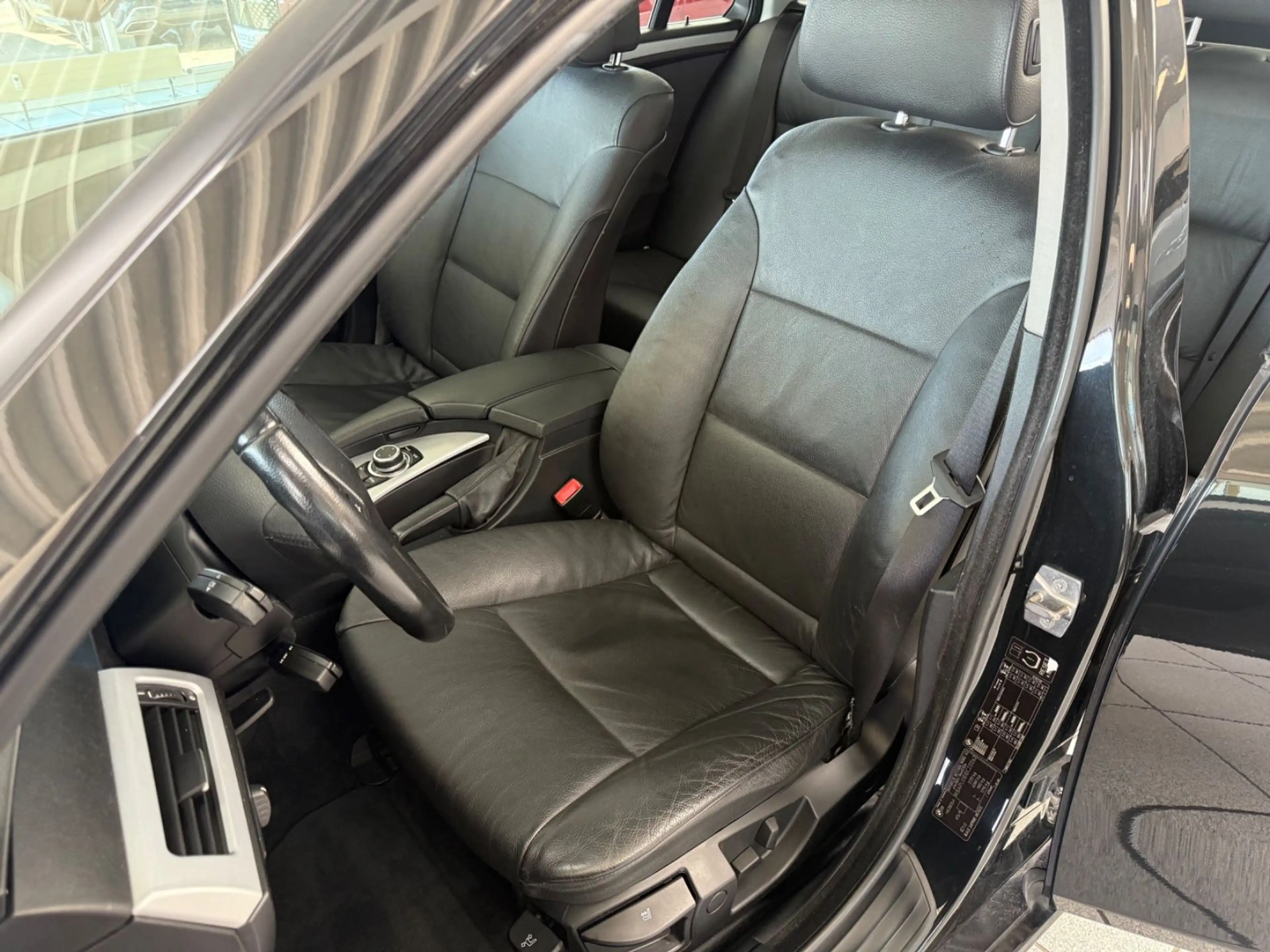 BMW 523 i Edition Exclusive Touring AUT.NAVI/PANO/PDC — photo 6